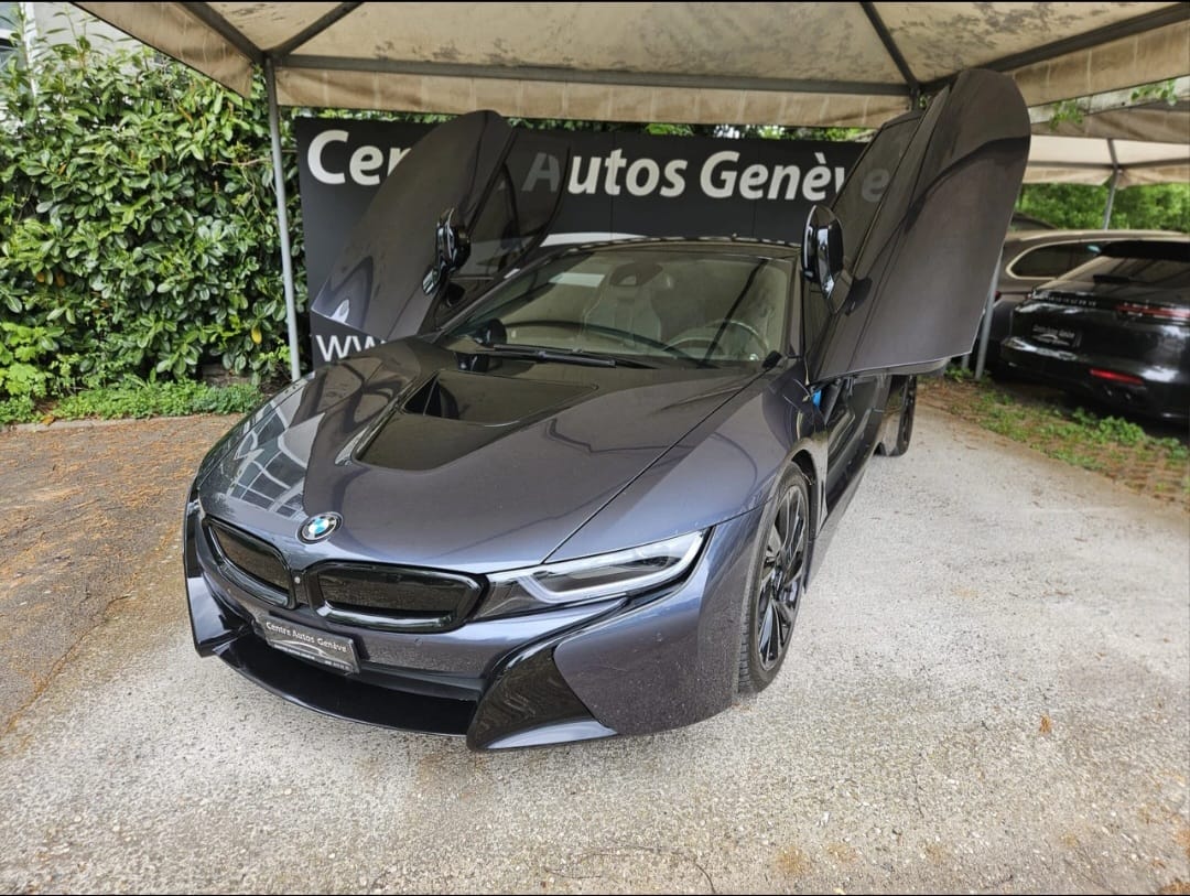 BMW i8 Coupé-image-1