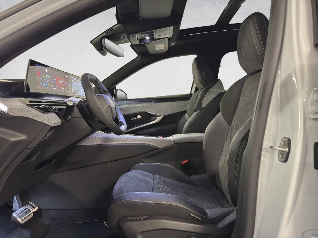 PEUGEOT 5008 1.6 PHEV GT-image-9