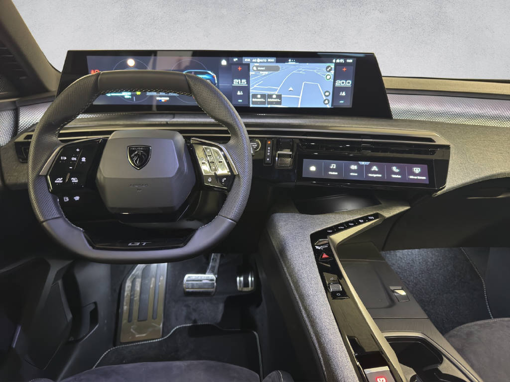 PEUGEOT 5008 1.6 PHEV GT-image-13