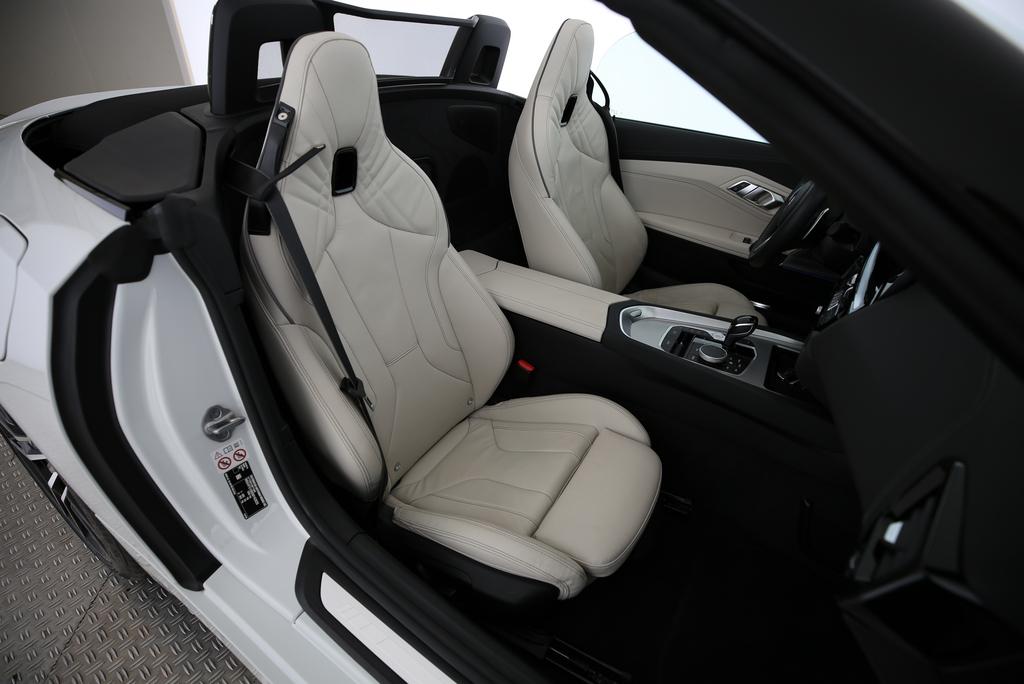 BMW Z4 M40i-image-12
