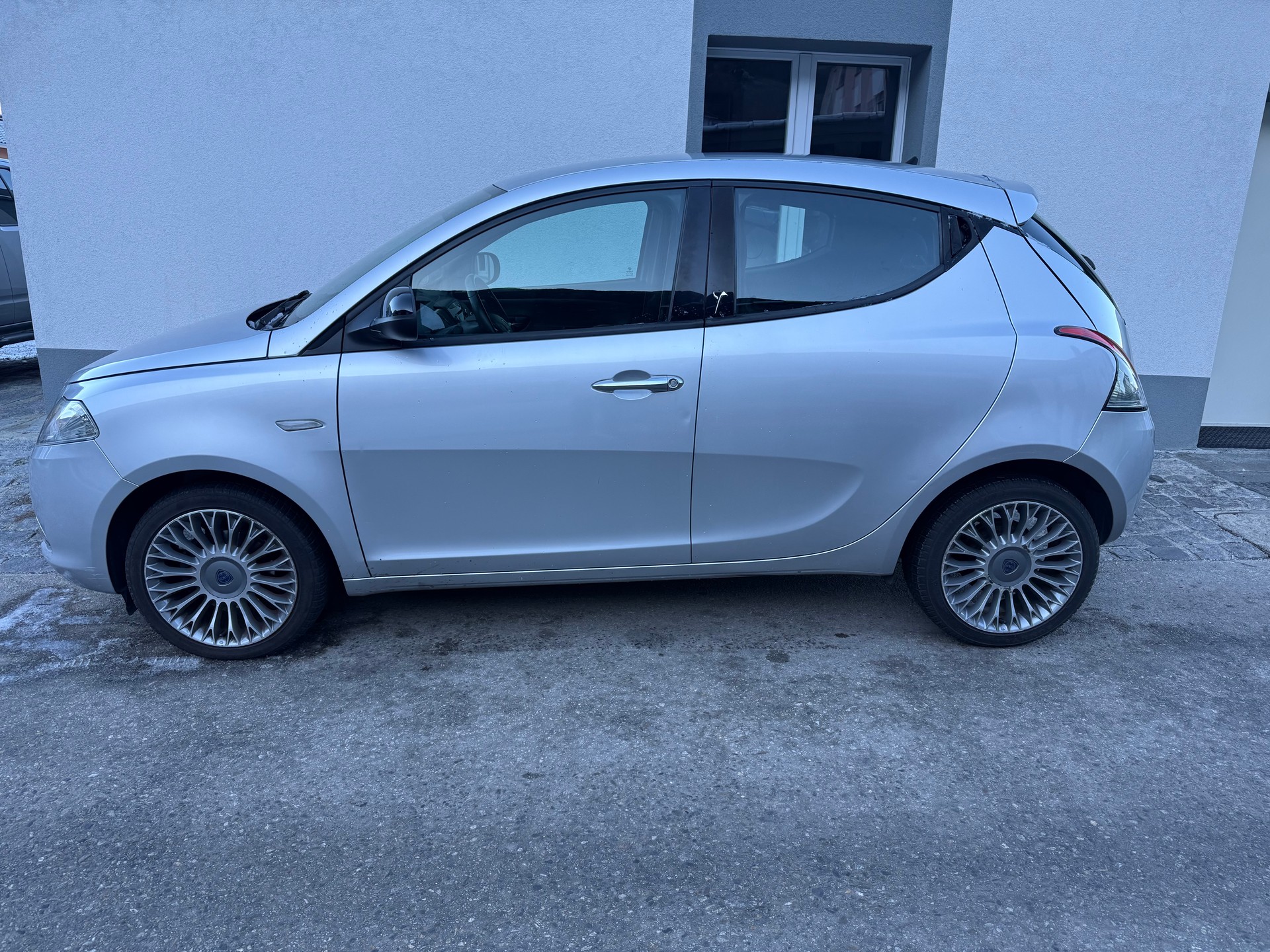 LANCIA Ypsilon 0.9 TwinAir Gold-image-5