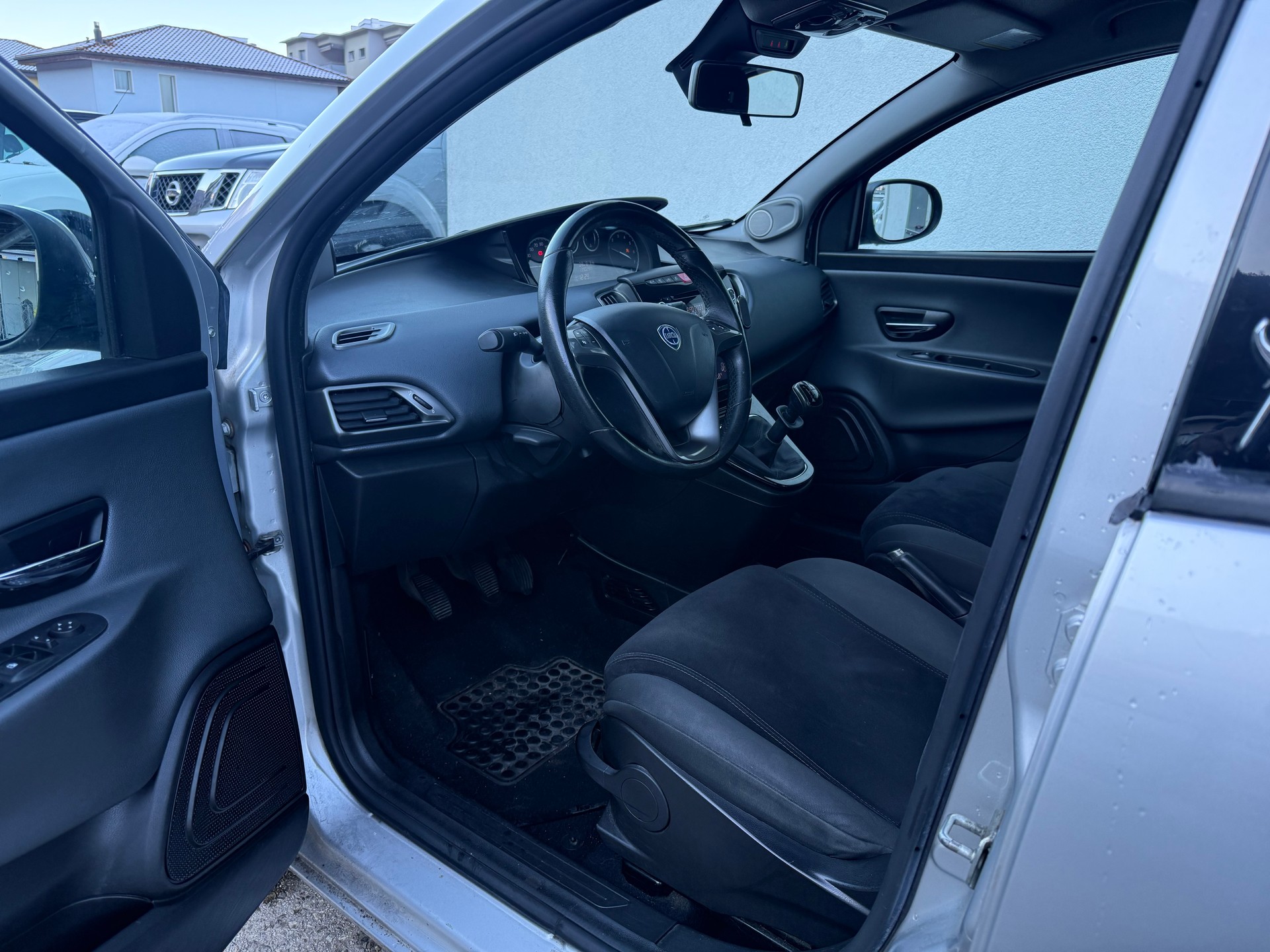 LANCIA Ypsilon 0.9 TwinAir Gold-image-12