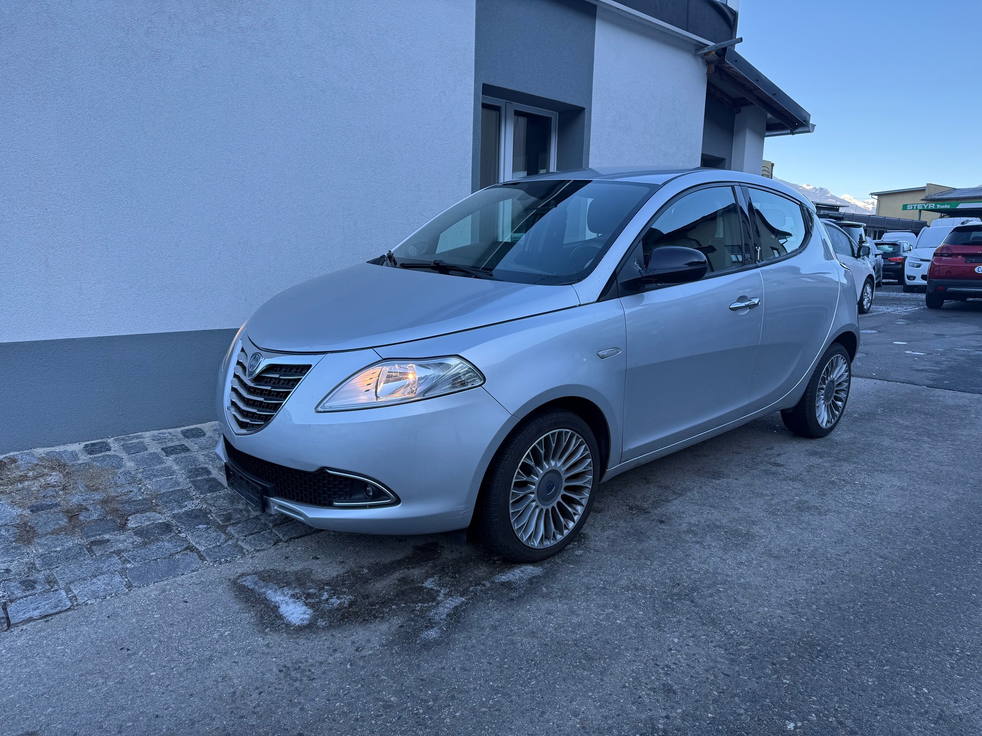 LANCIA Ypsilon 0.9 TwinAir Gold-image-1