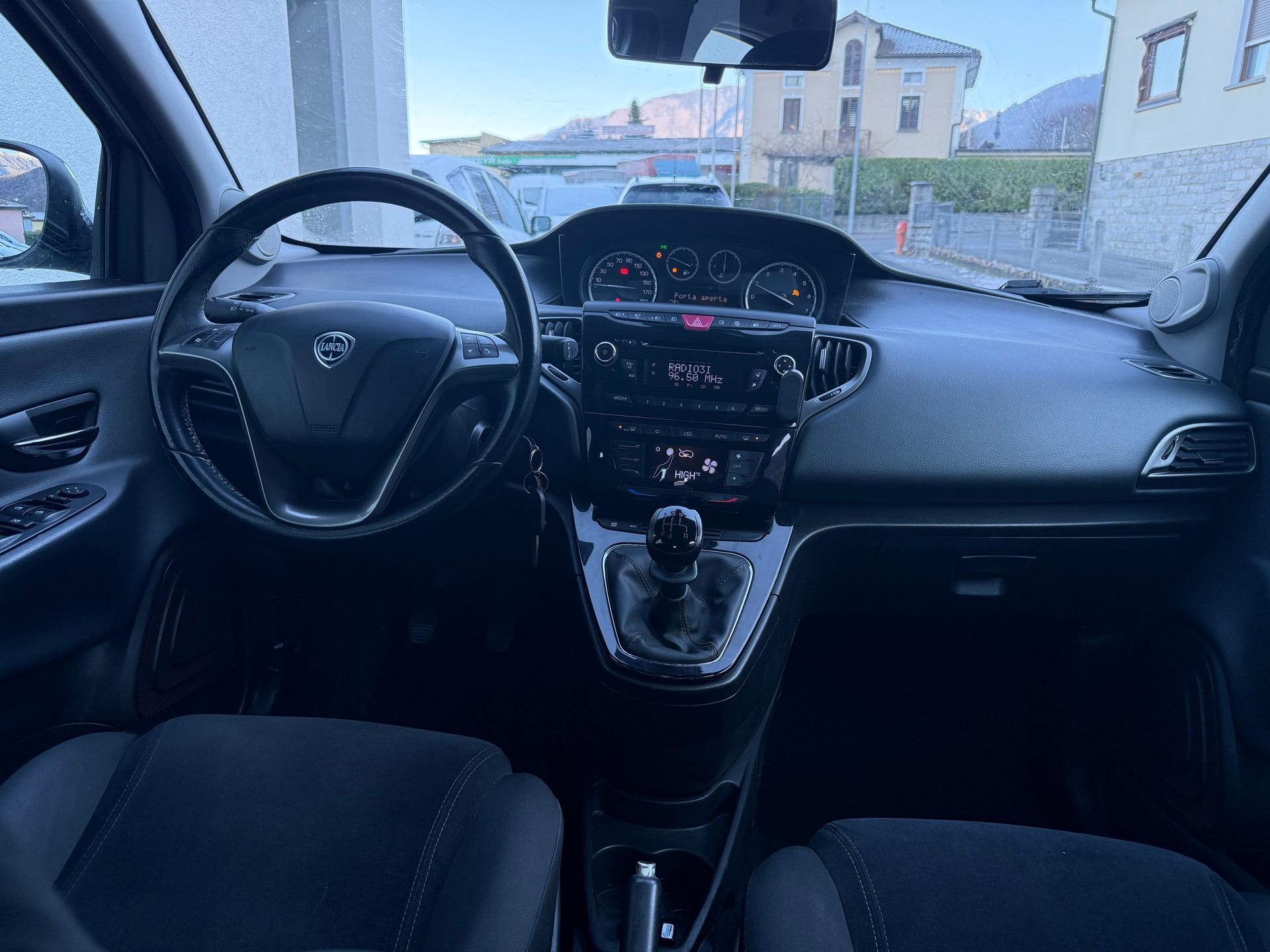 LANCIA Ypsilon 0.9 TwinAir Gold-image-10