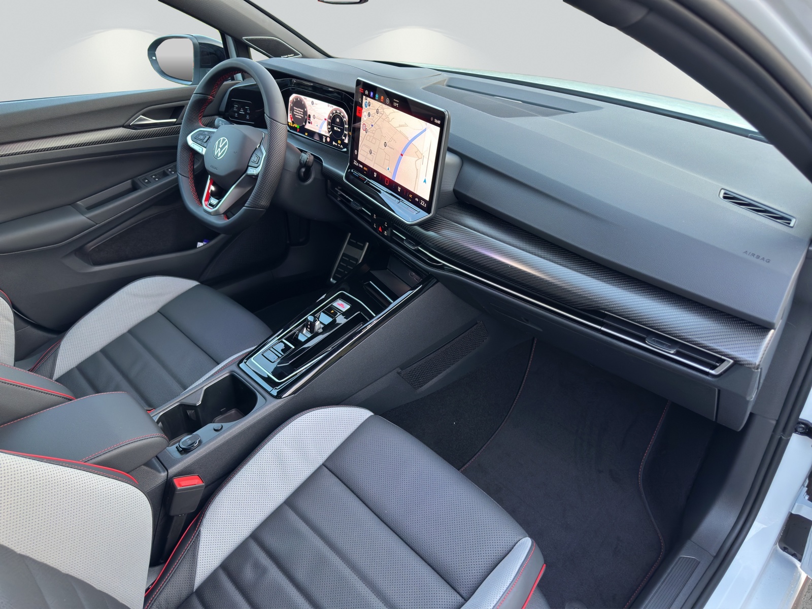 VW Golf 2.0 TSI GTI DSG-image-7