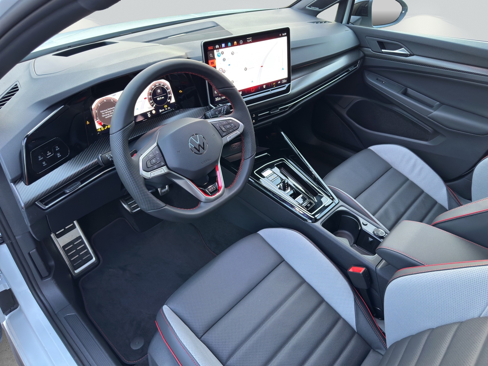 VW Golf 2.0 TSI GTI DSG-image-4