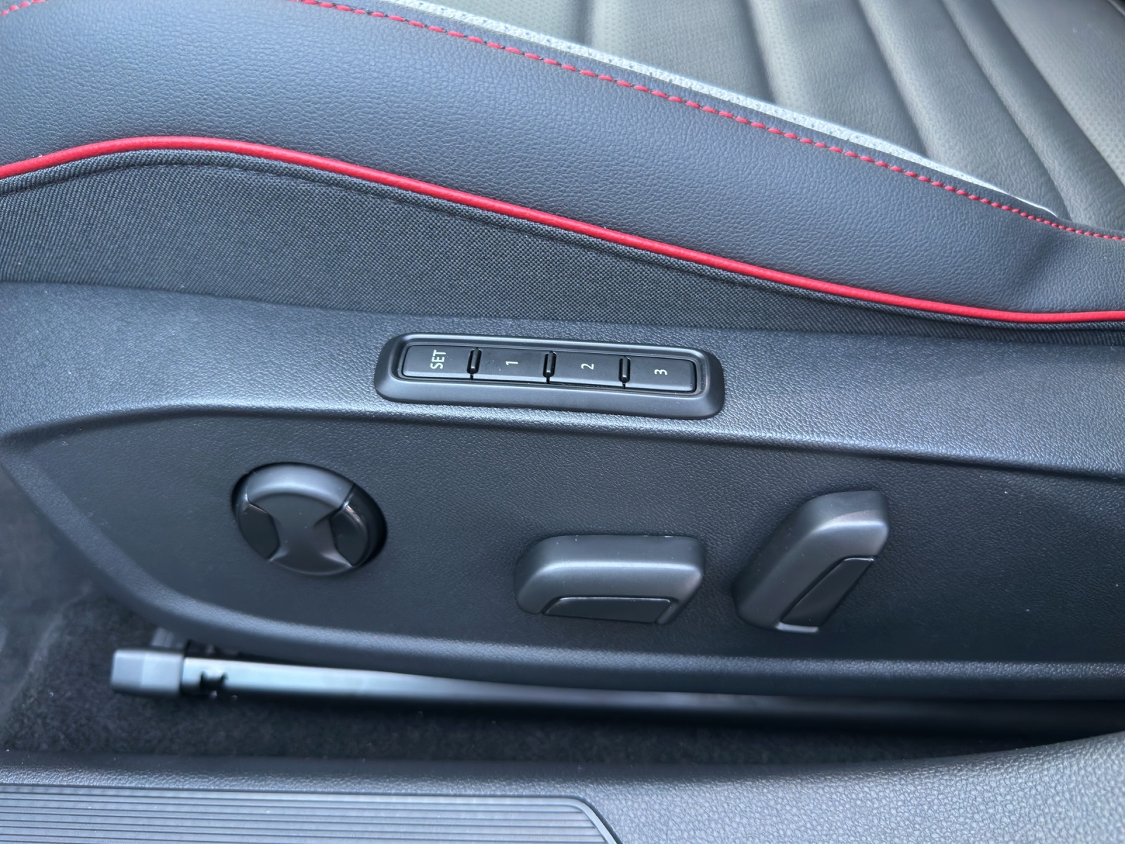 VW Golf 2.0 TSI GTI DSG-image-13