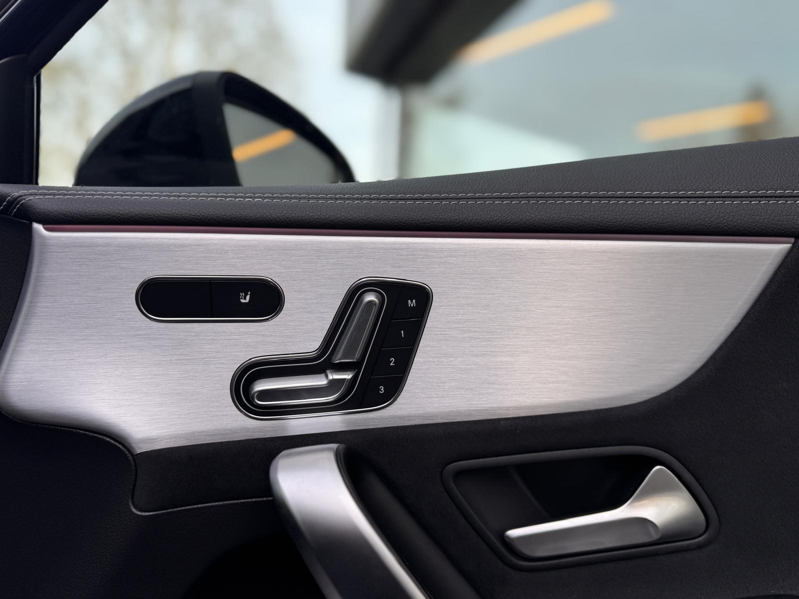 MERCEDES-BENZ A 250e AMG Line 8G-DCT EDITION-image-8