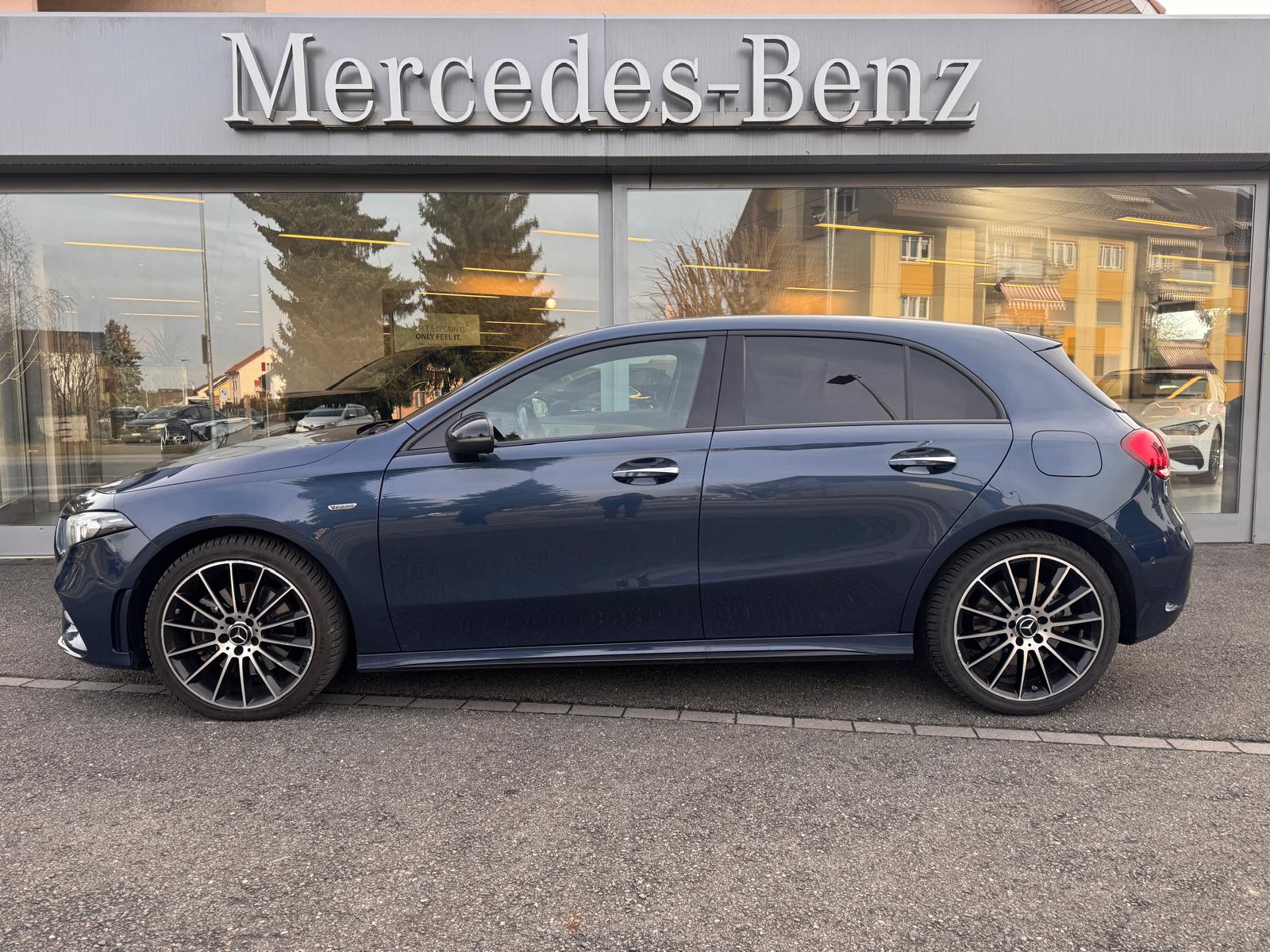MERCEDES-BENZ A 250e AMG Line 8G-DCT EDITION-image-1