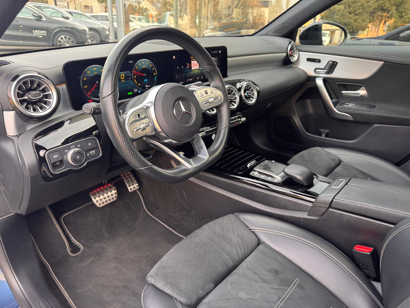 MERCEDES-BENZ A 250e AMG Line 8G-DCT EDITION-image-5