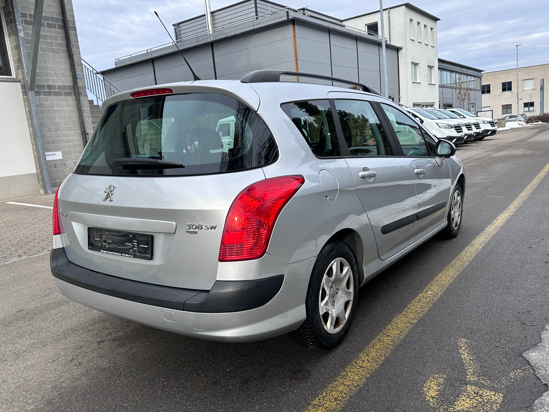 PEUGEOT 308 SW 1.6 HDI Active-image-3