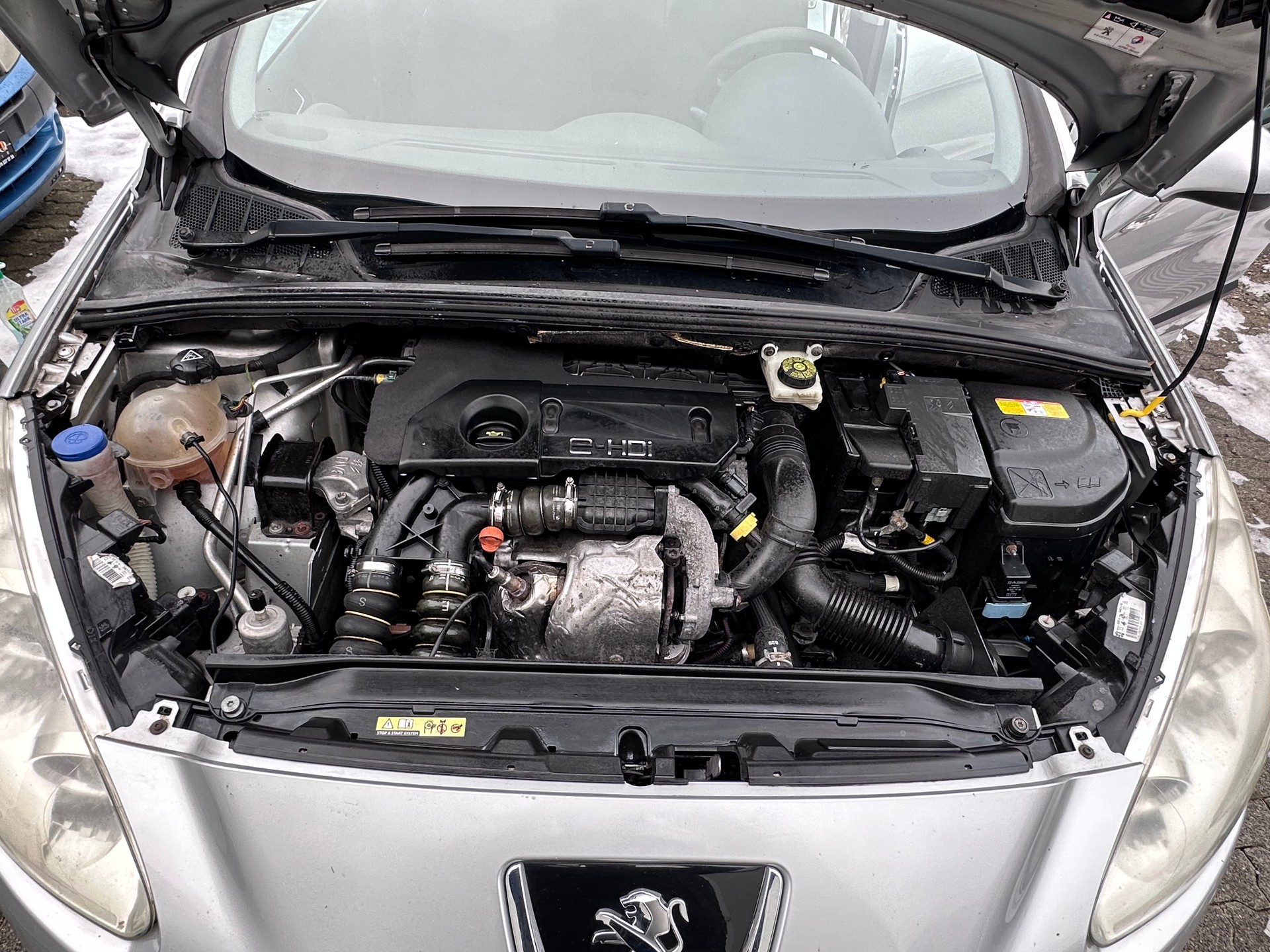 PEUGEOT 308 SW 1.6 HDI Active-image-14