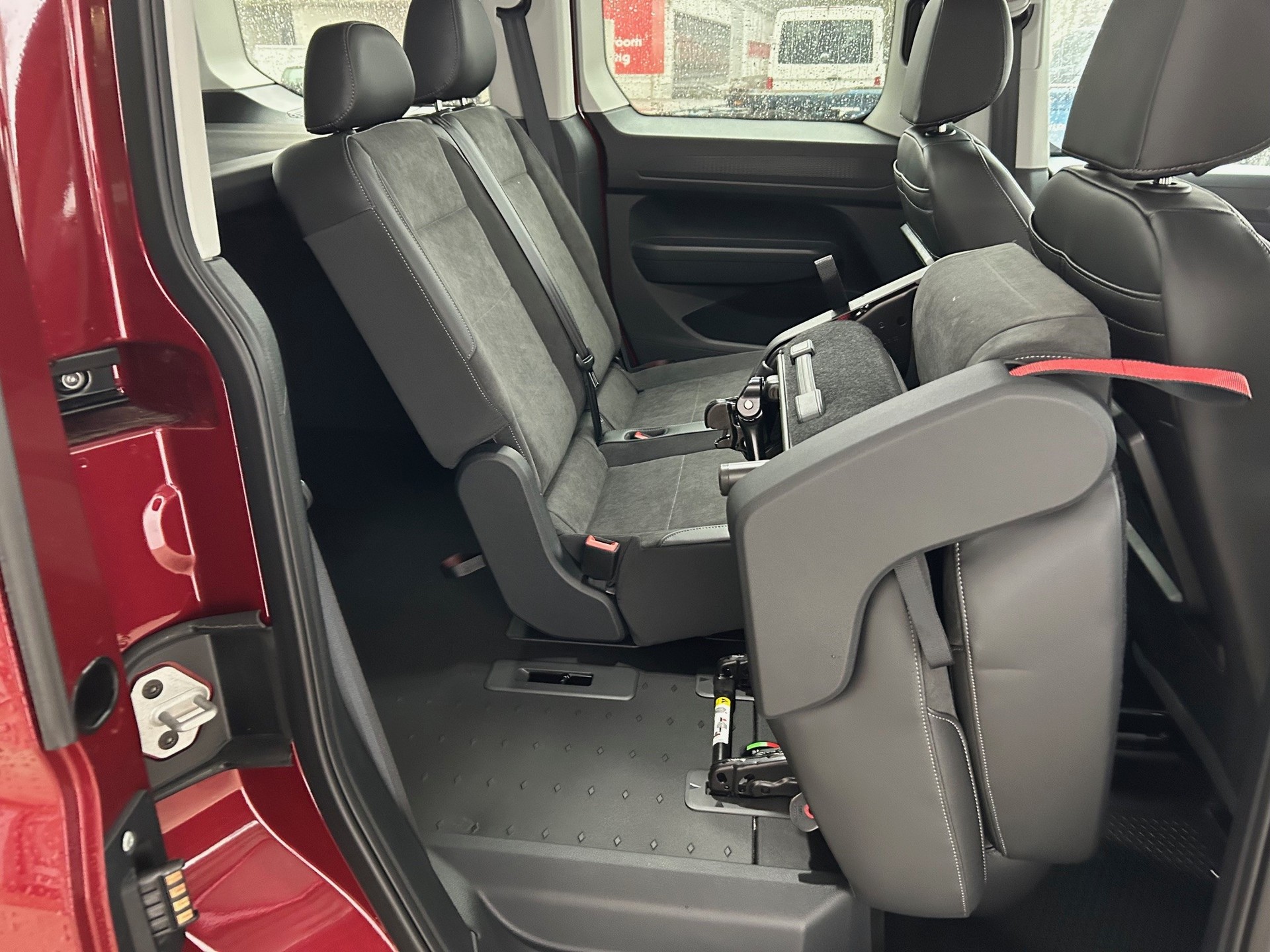 VW VW Caddy Life DSG 116 PS TSI-image-9