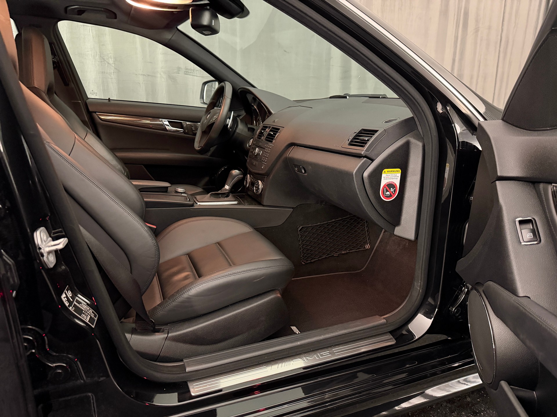 MERCEDES-BENZ C 63 AMG Avantgarde 7G-Tronic-image-5