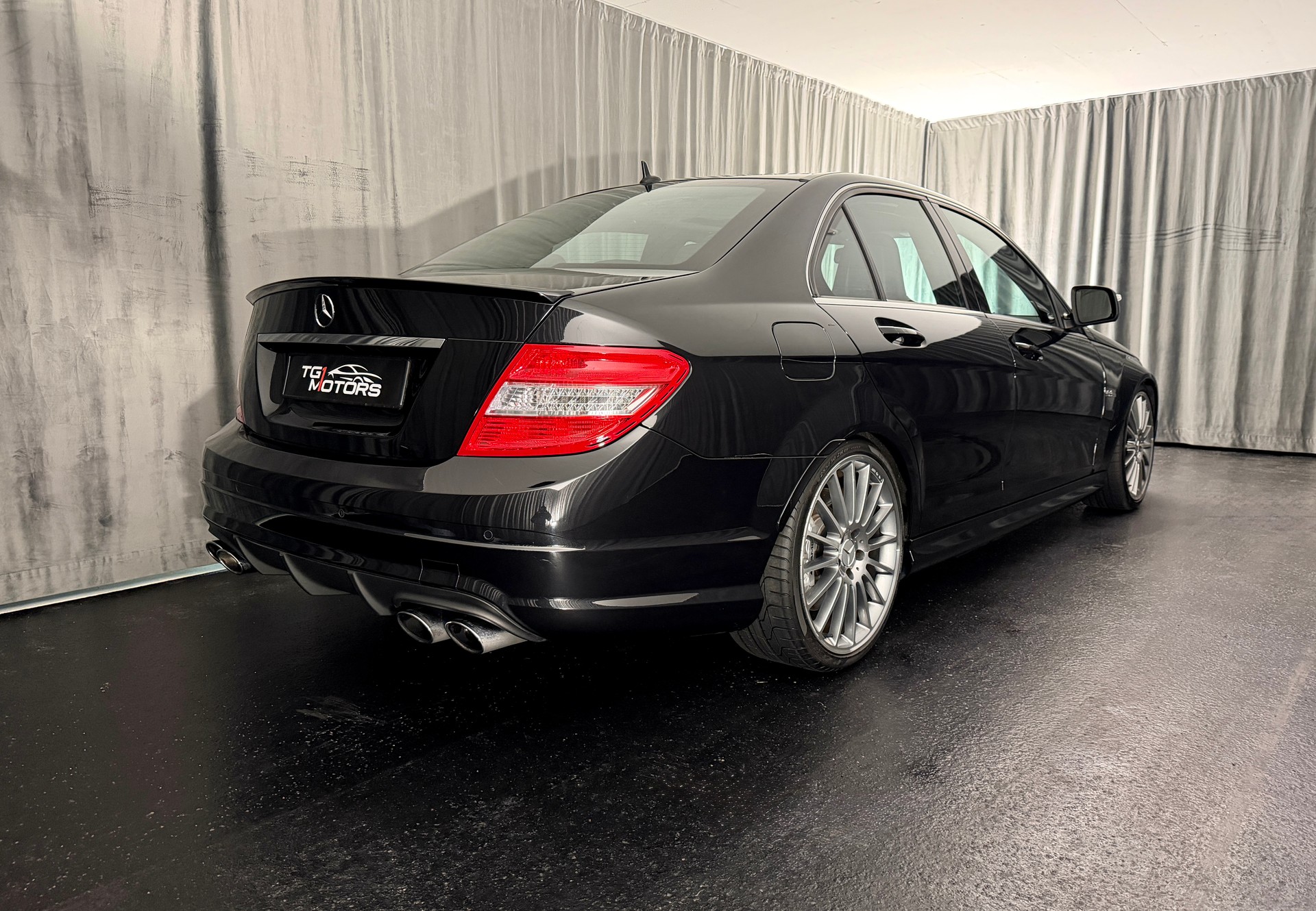 MERCEDES-BENZ C 63 AMG Avantgarde 7G-Tronic-image-2