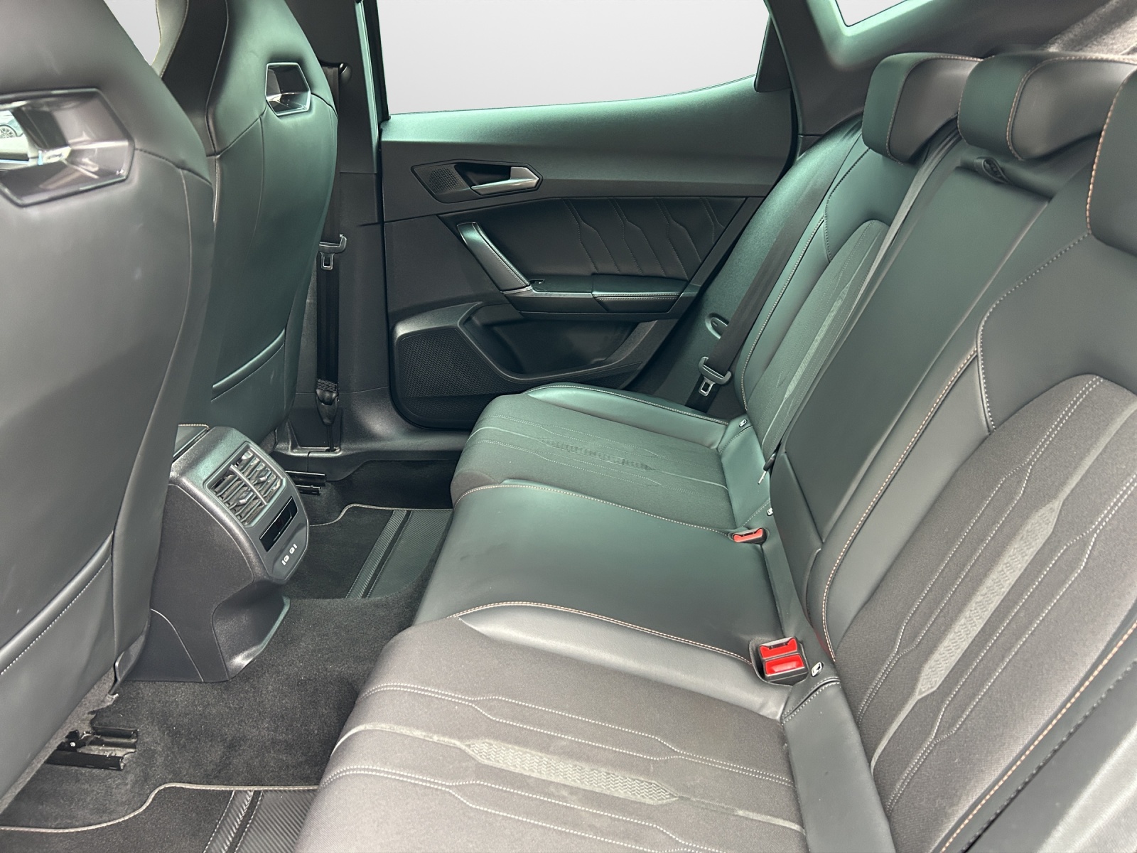 CUPRA Formentor 1.4 e-HYBRID pHEV VZ DSG-image-8