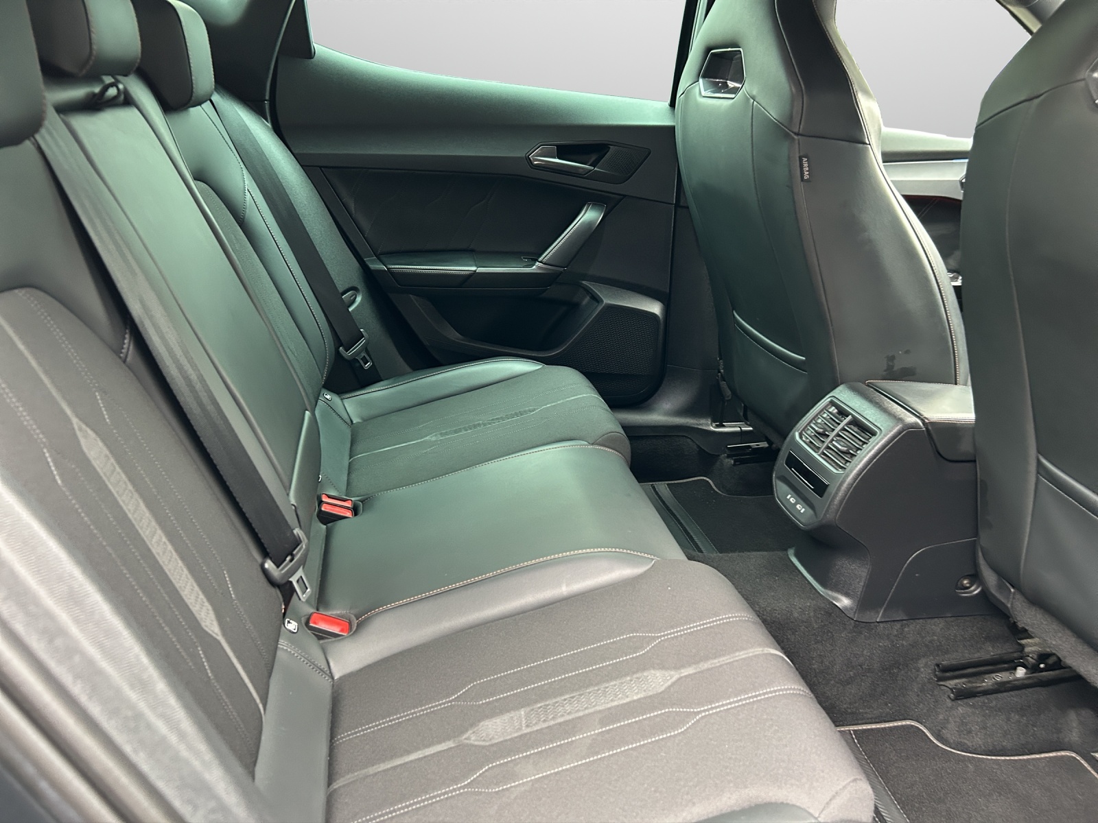 CUPRA Formentor 1.4 e-HYBRID pHEV VZ DSG-image-7