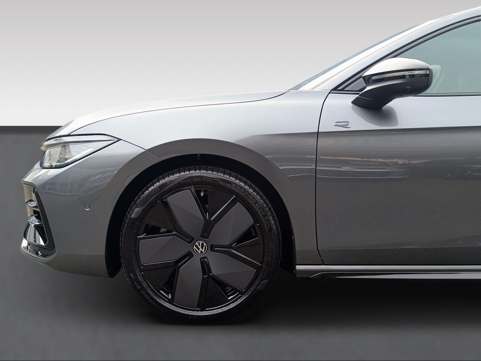 VW Passat Variant 2.0TSI 265PS R-Line Signature Allrad-showroom-element-2