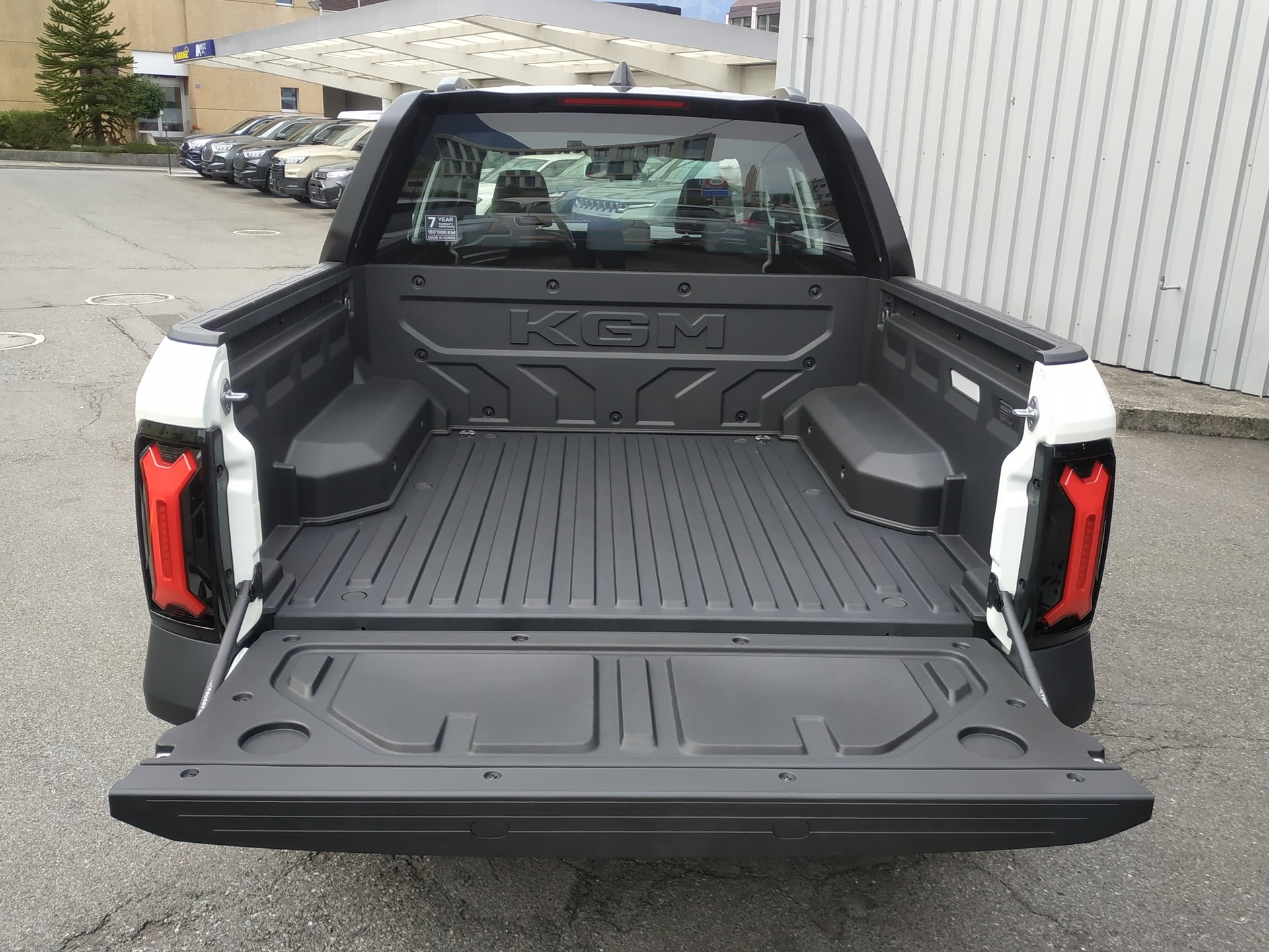 KGM-SsangYong Musso 80,6 kWh Bronze 4WD-image-8