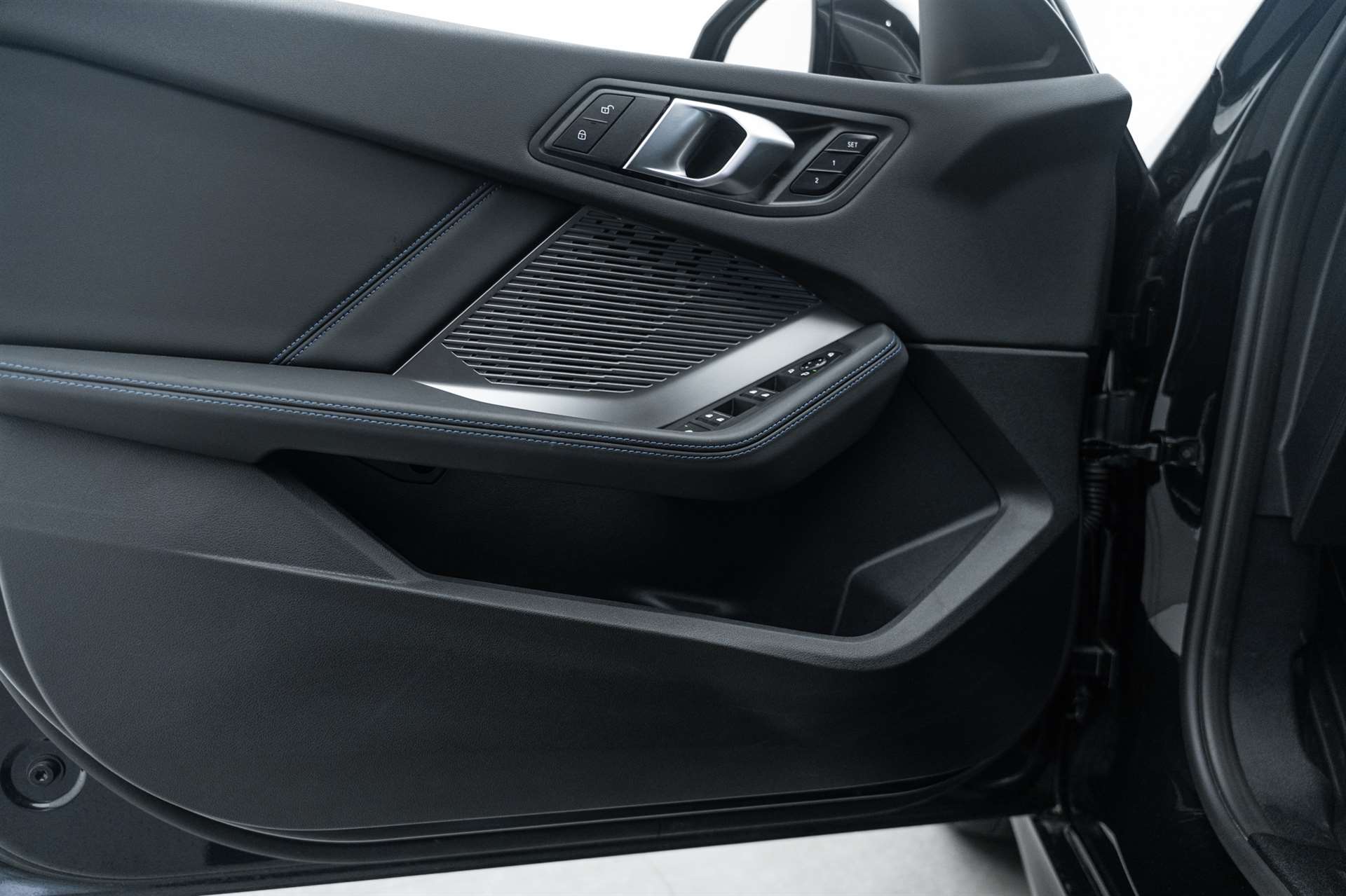 BMW 123 xDrive M Sport Steptronic-image-5