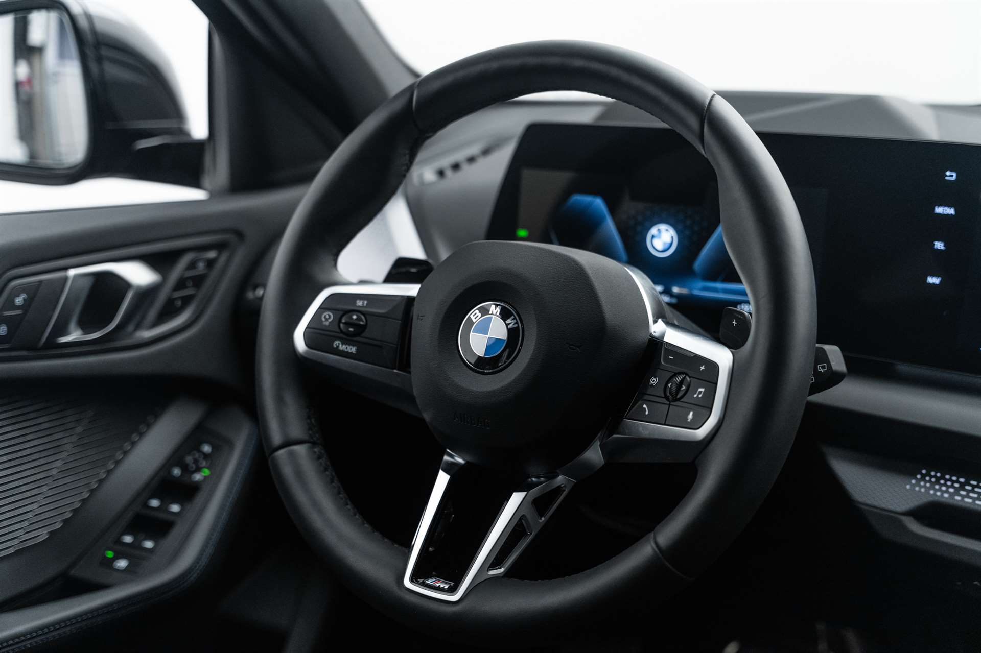 BMW 123 xDrive M Sport Steptronic-image-8