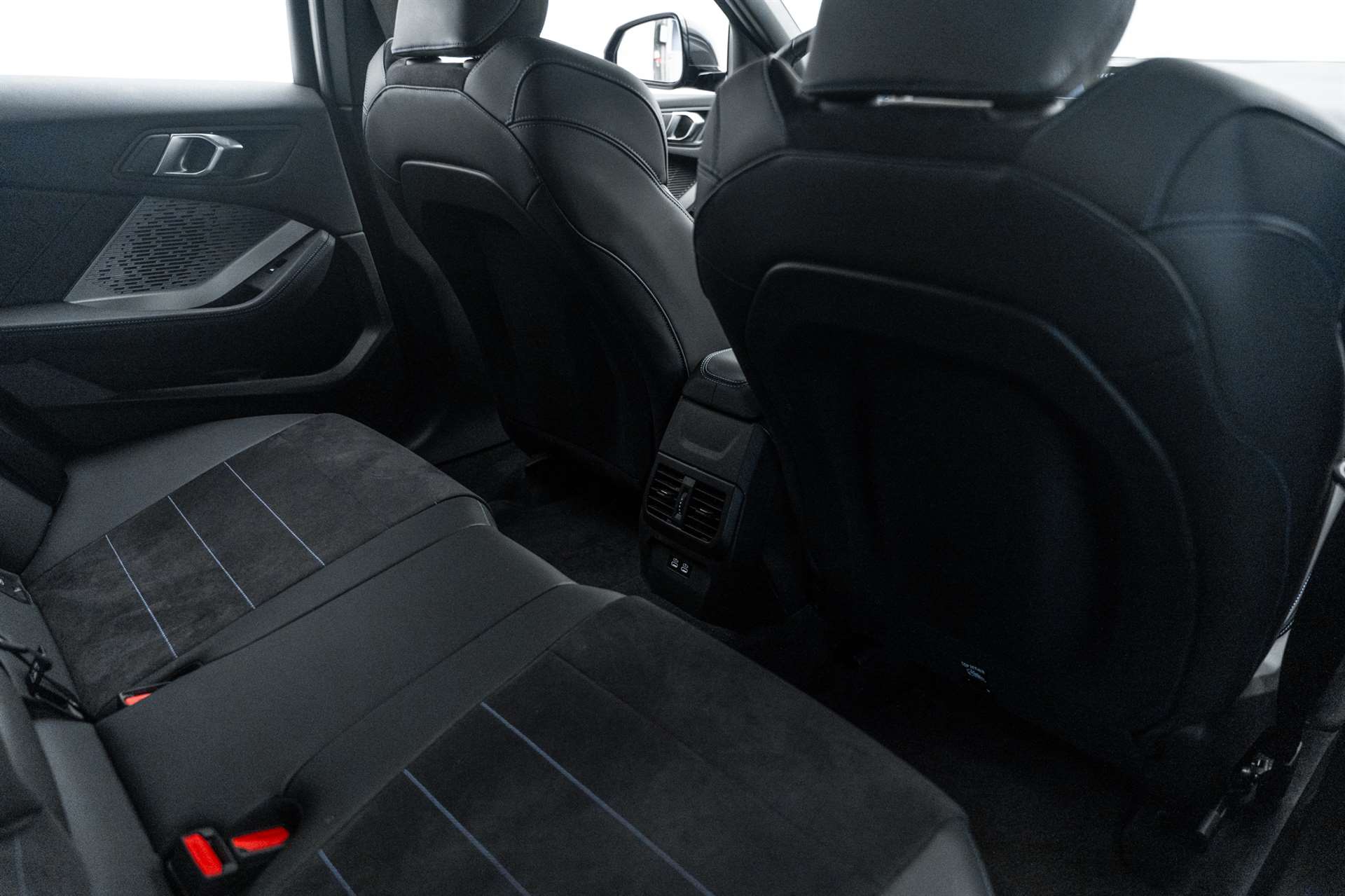 BMW 123 xDrive M Sport Steptronic-image-11