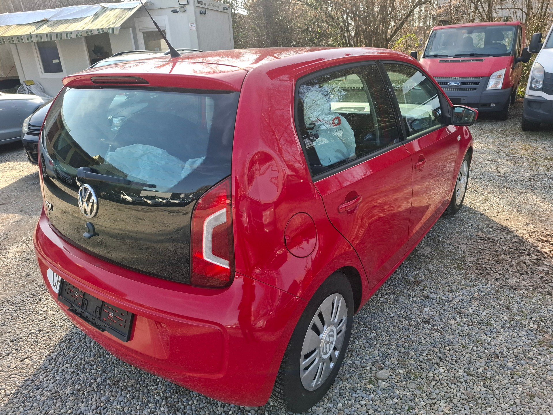 VW Up 1.0 black up Art on Ice-image-5