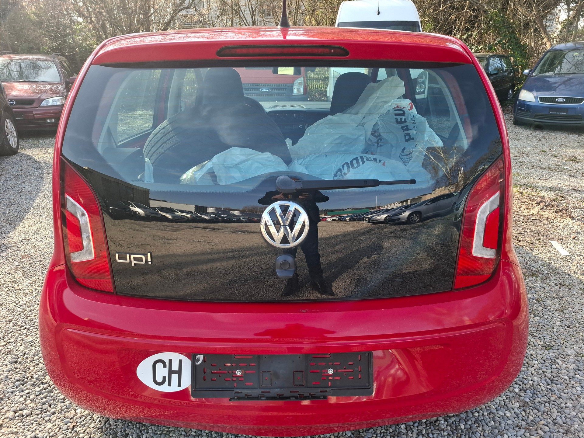 VW Up 1.0 black up Art on Ice-image-7