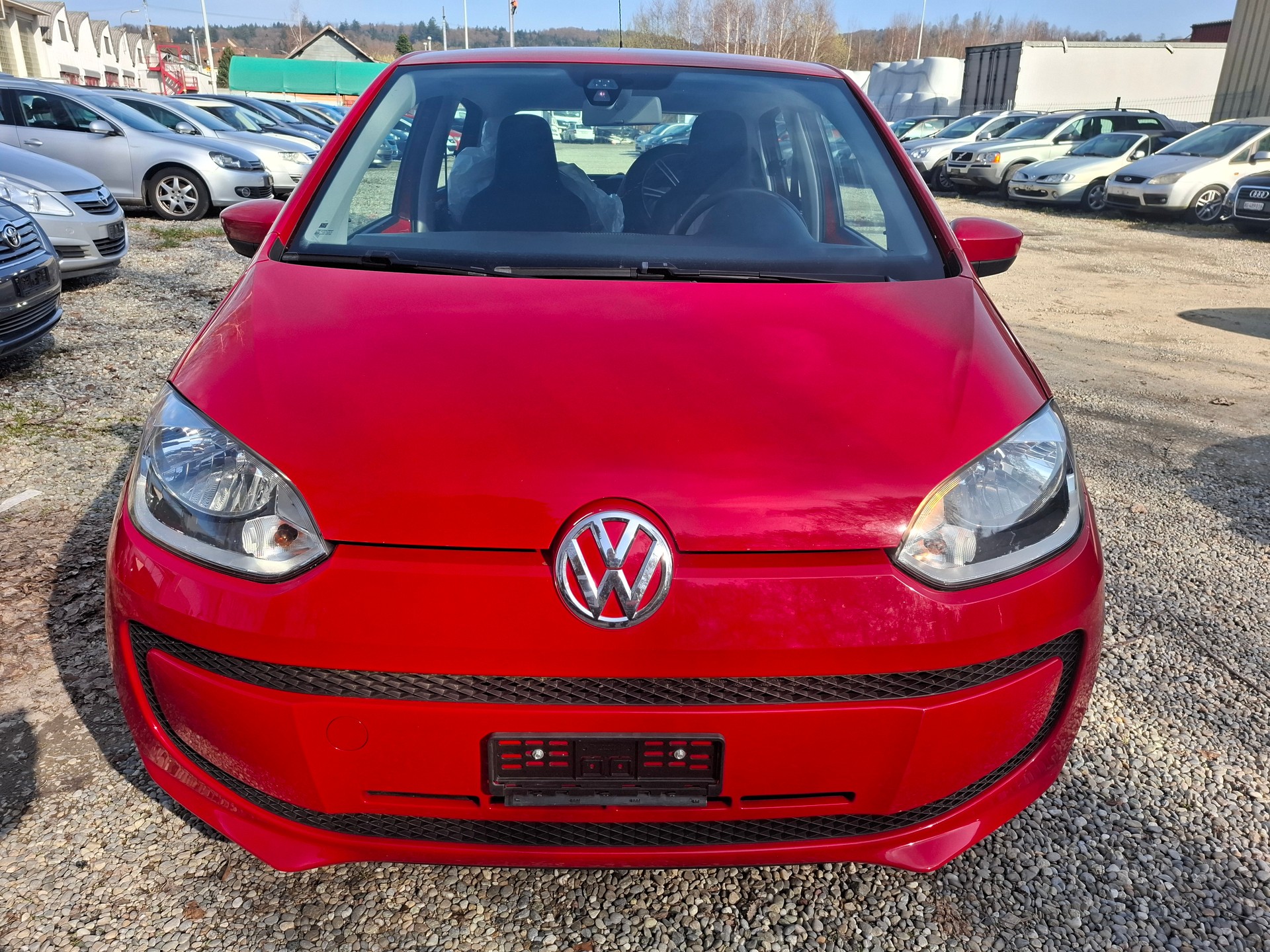 VW Up 1.0 black up Art on Ice-image-2