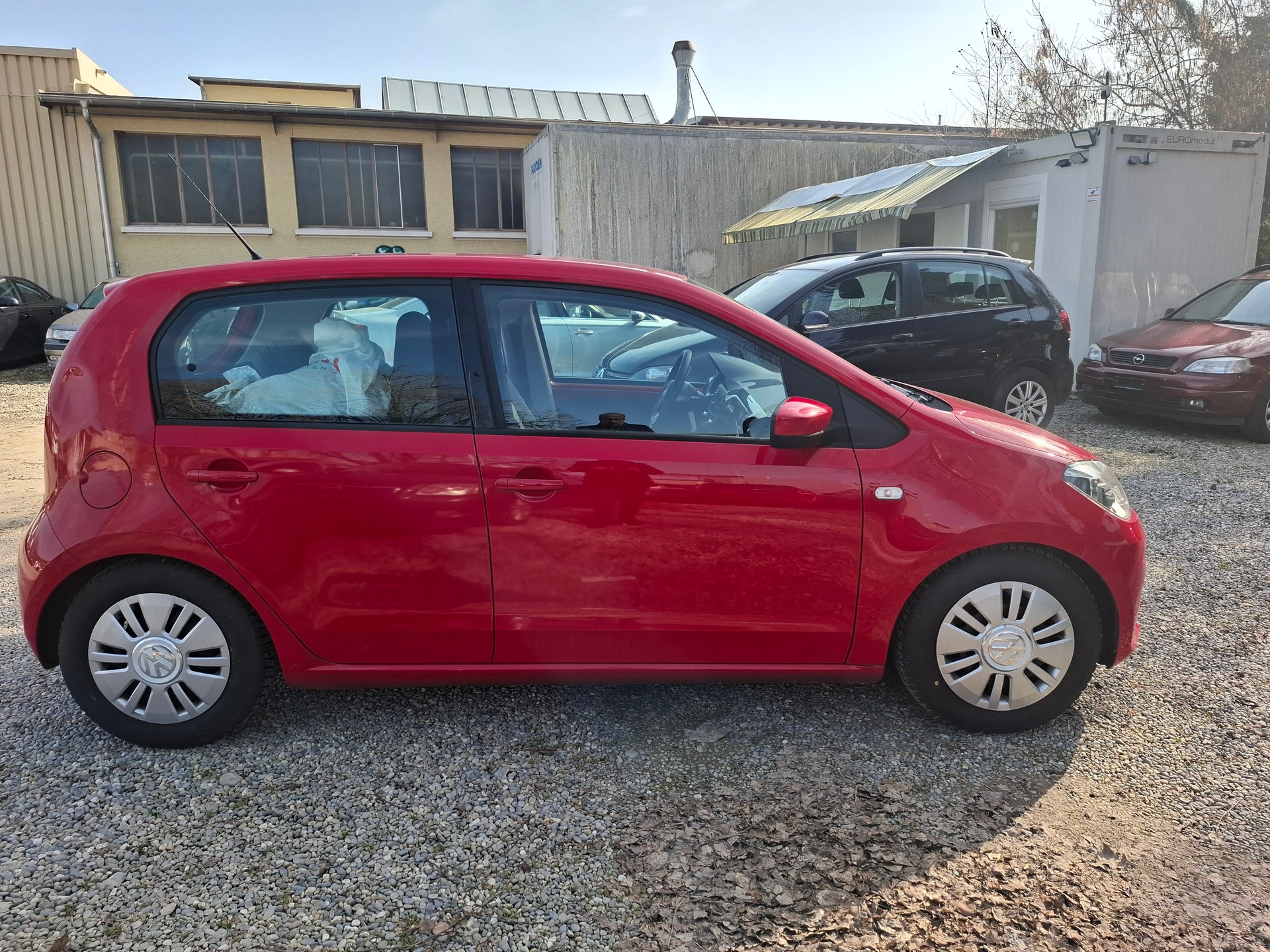 VW Up 1.0 black up Art on Ice-image-3