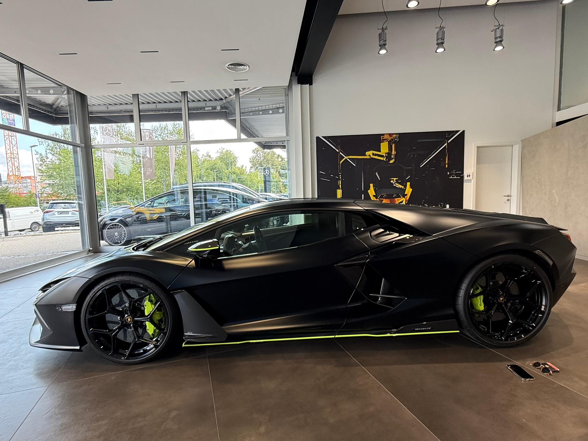 LAMBORGHINI /// REVUELTO 2025 /// AD PERSONAM /// FULL CARBON /// FULL OPTIONS-image-3