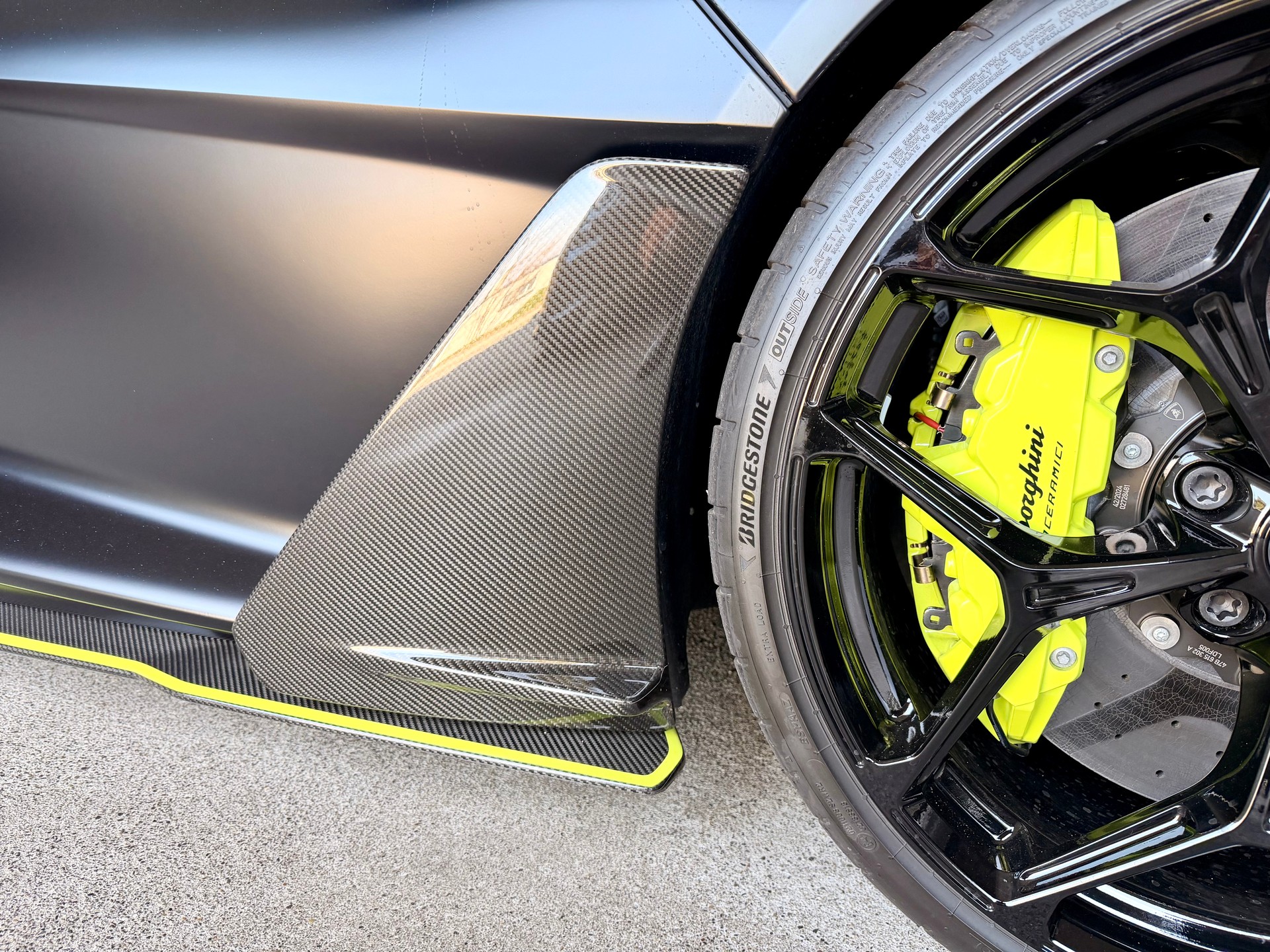 LAMBORGHINI /// REVUELTO 2025 /// AD PERSONAM /// FULL CARBON /// FULL OPTIONS-image-16