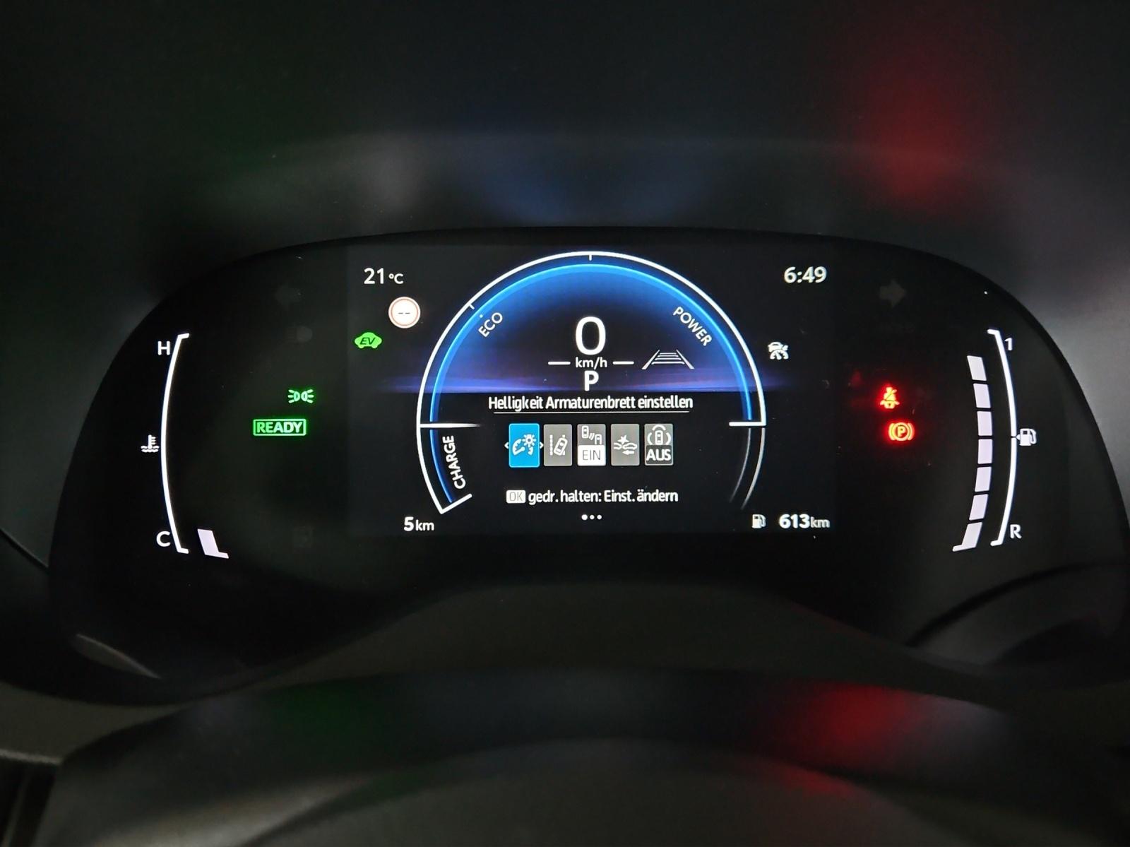 TOYOTA Yaris 1.5 VVT-i HSD Trend-image-11