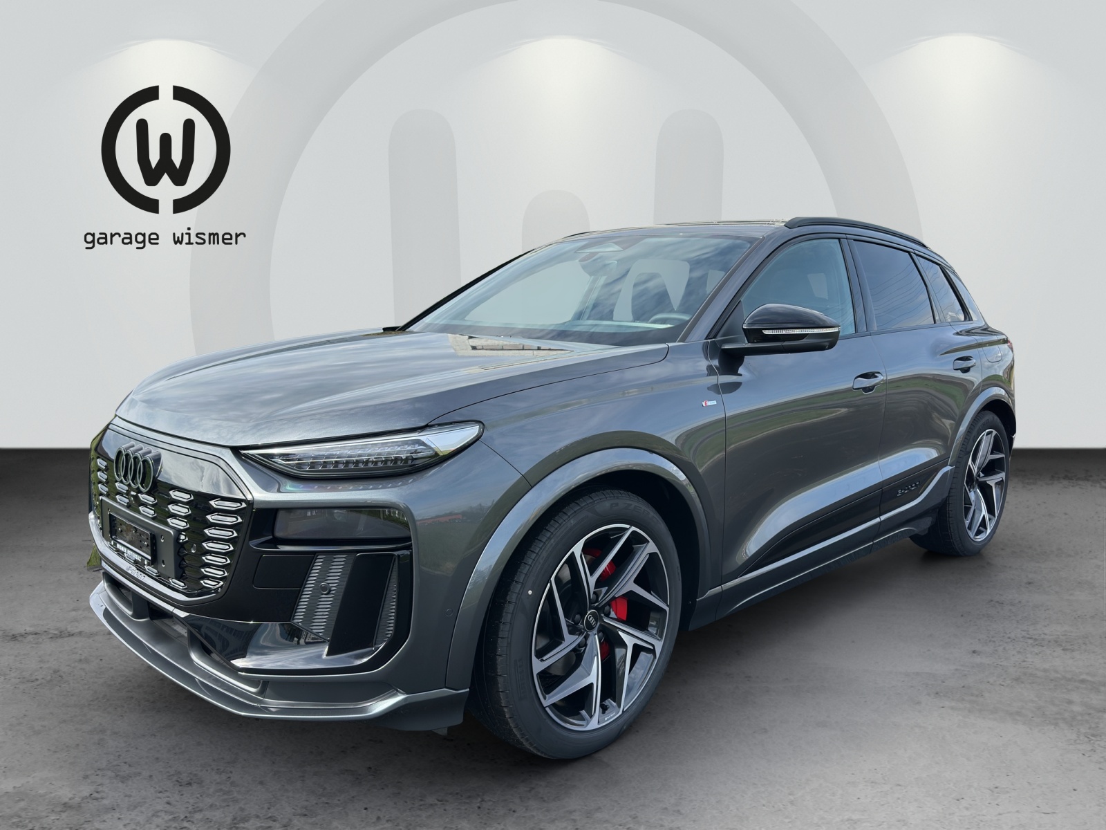 AUDI Q6 e-tron quattro