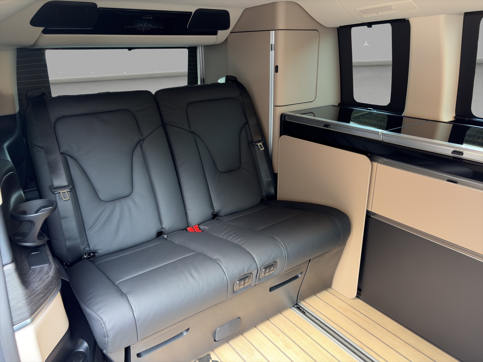 MERCEDES-BENZ Marco Polo 300 d 4M Automat-image-8