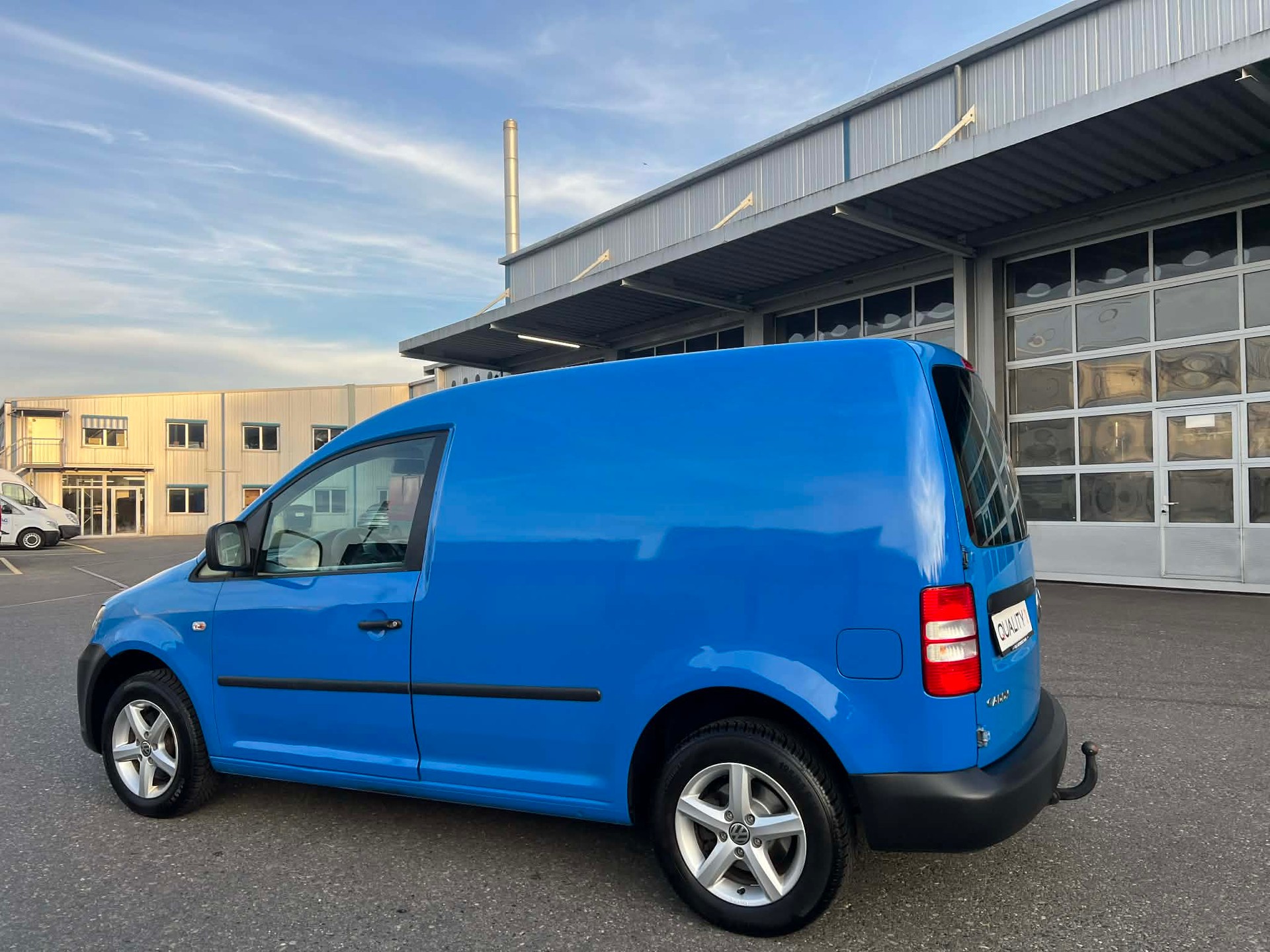 VW Caddy 1.6 TDI DSG-image-5