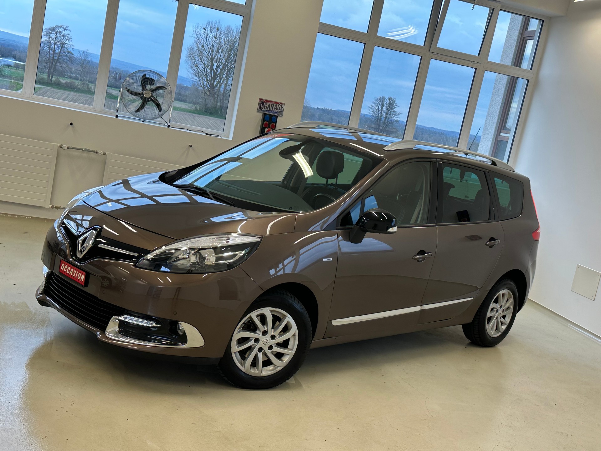 RENAULT Grand Scénic 1.5 dCi Bose EDC-showroom-element-2