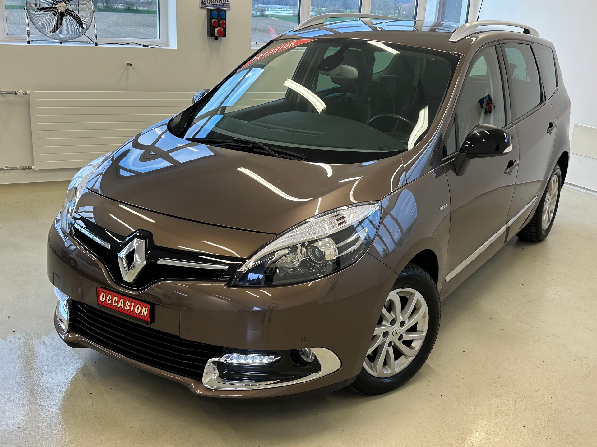 RENAULT Grand Scénic 1.5 dCi Bose EDC-image-4