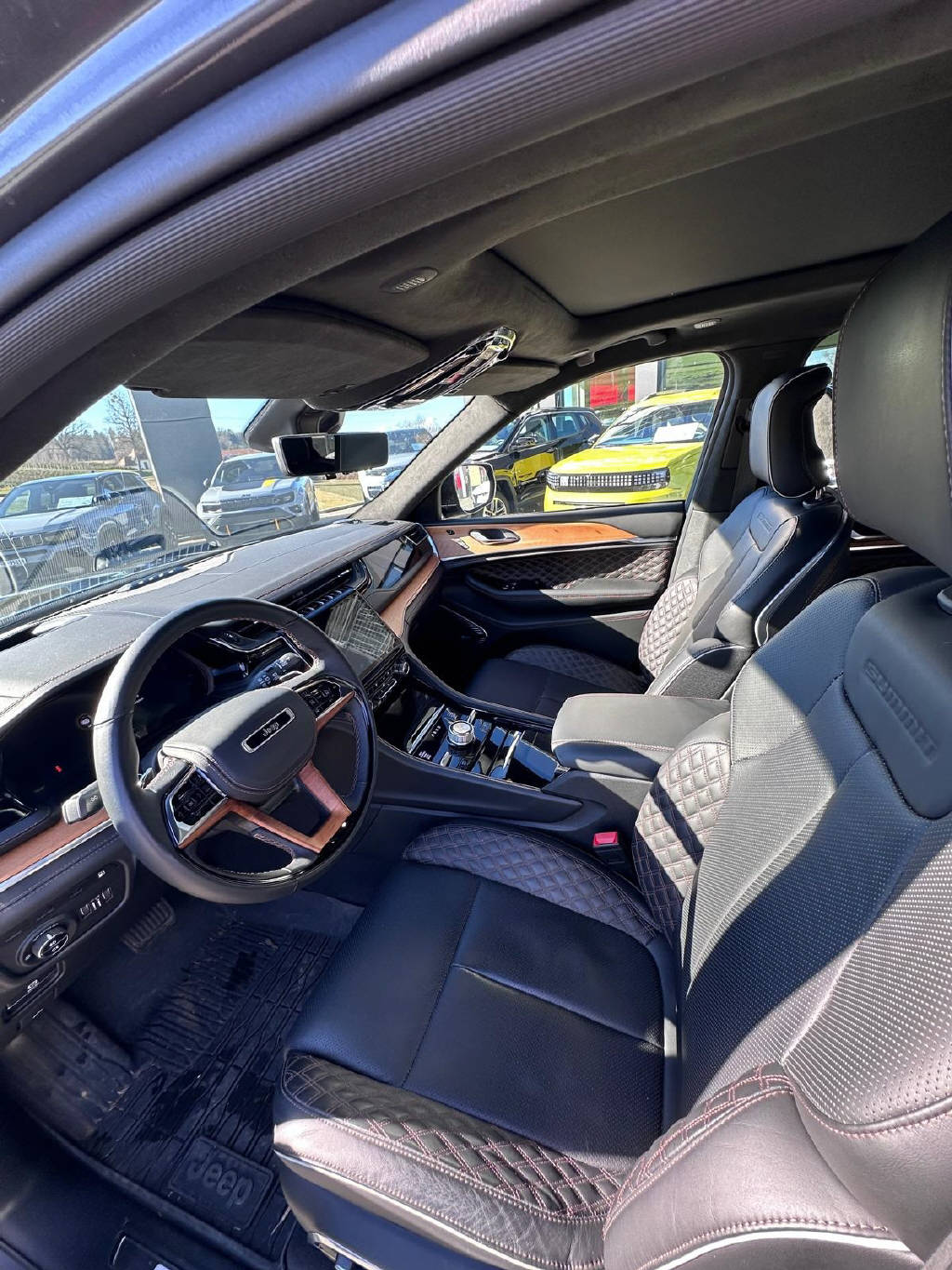 JEEP Grand Cherokee 2.0 Turbo Summit Reserve 4xe-image-9