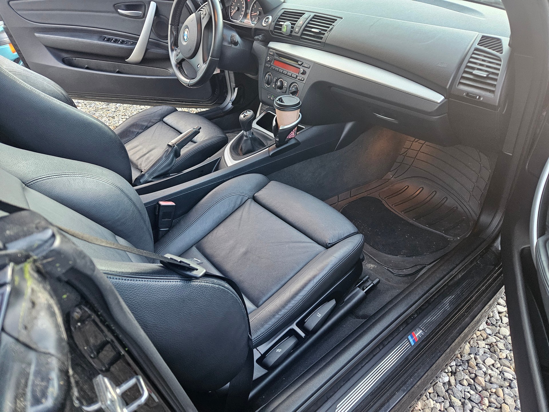 BMW 118i Cabrio-image-9