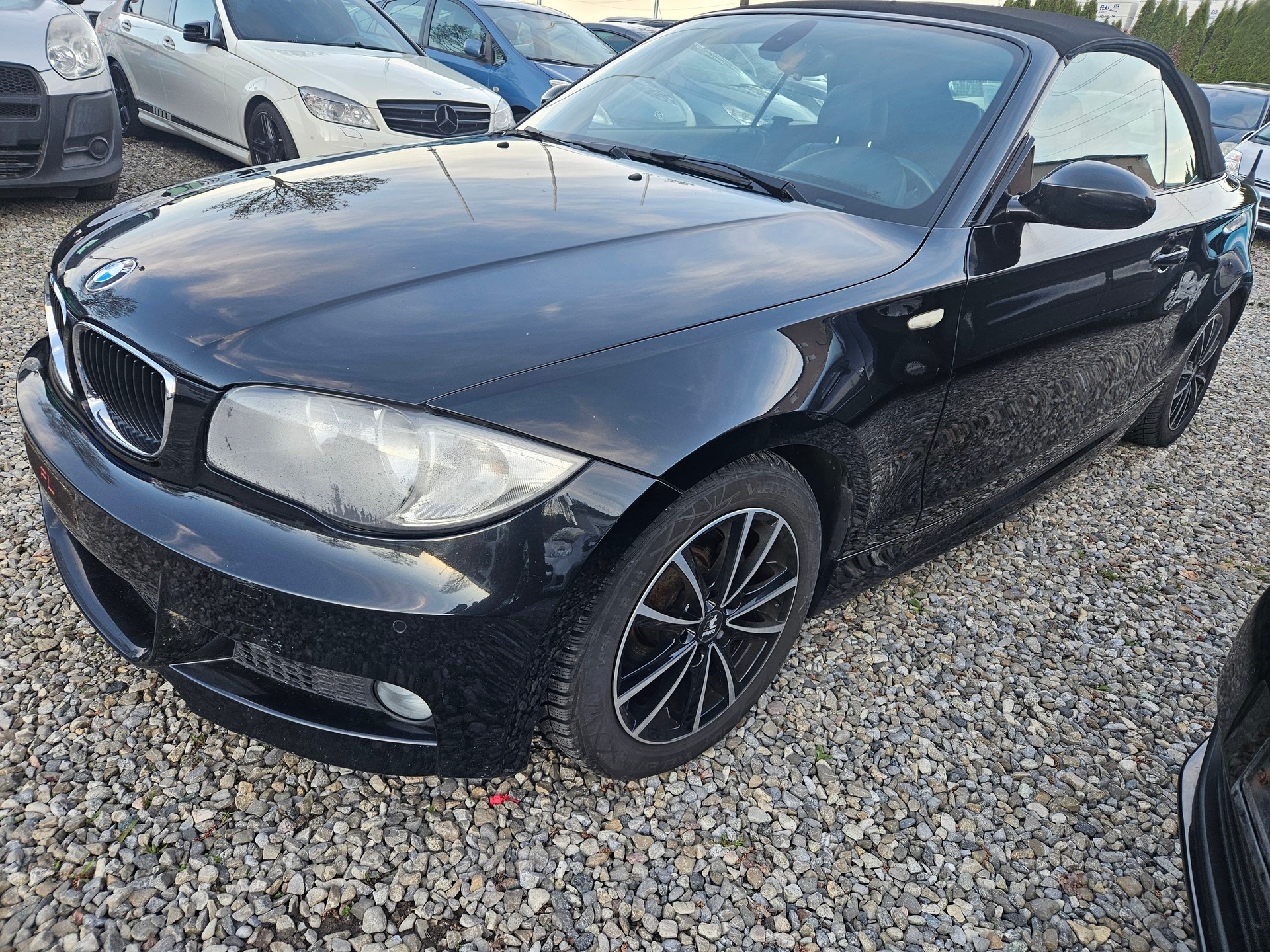 BMW 118i Cabrio-image-2