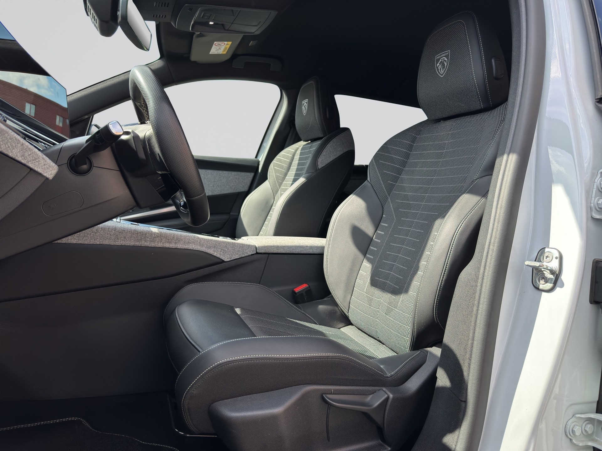 PEUGEOT 5008 136 Hybrid e-DCS6 7Pl. GT-image-5