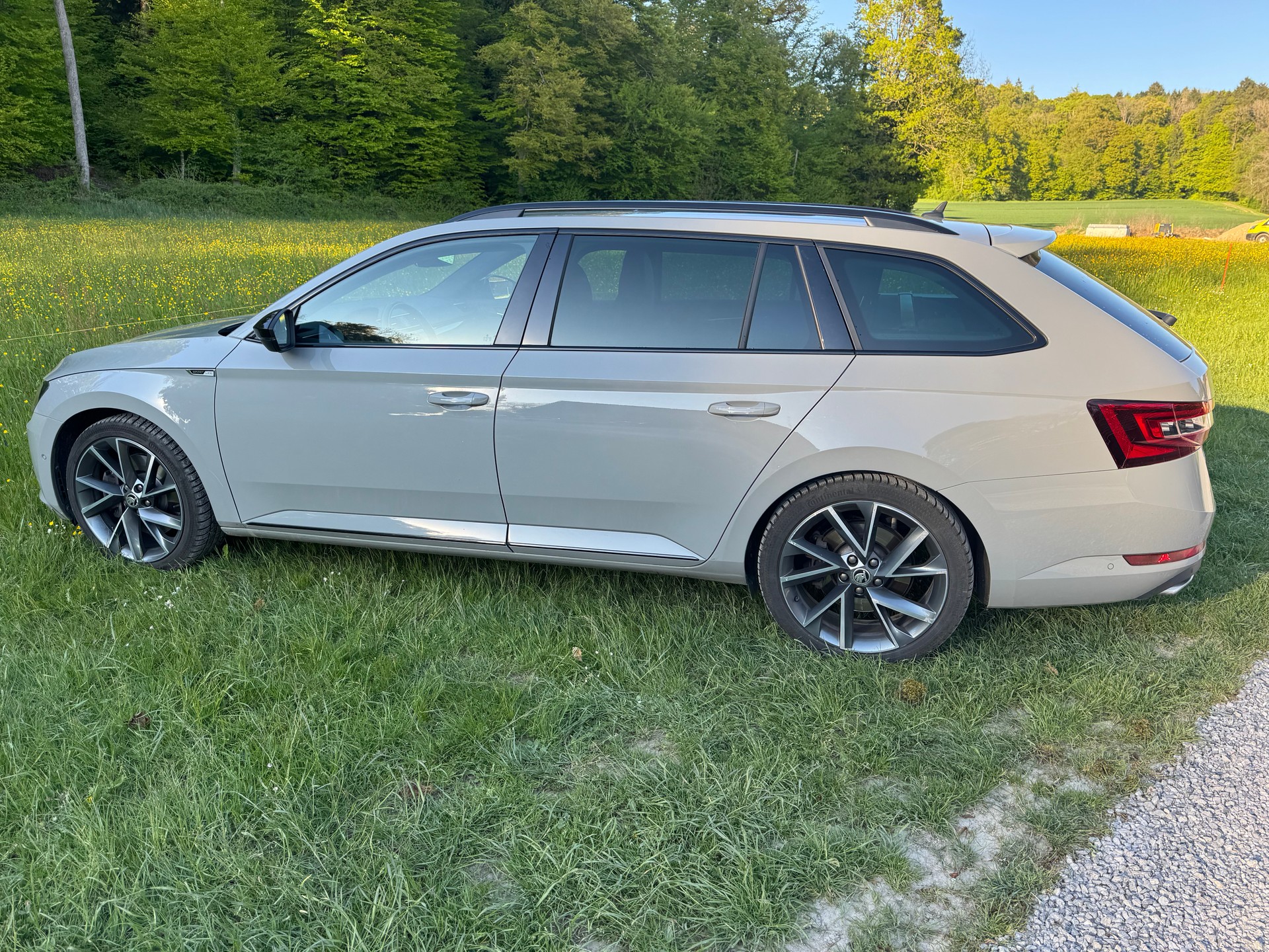 SKODA Superb Combi 2.0 TSI SportLine+ DSG 4x4-image-1