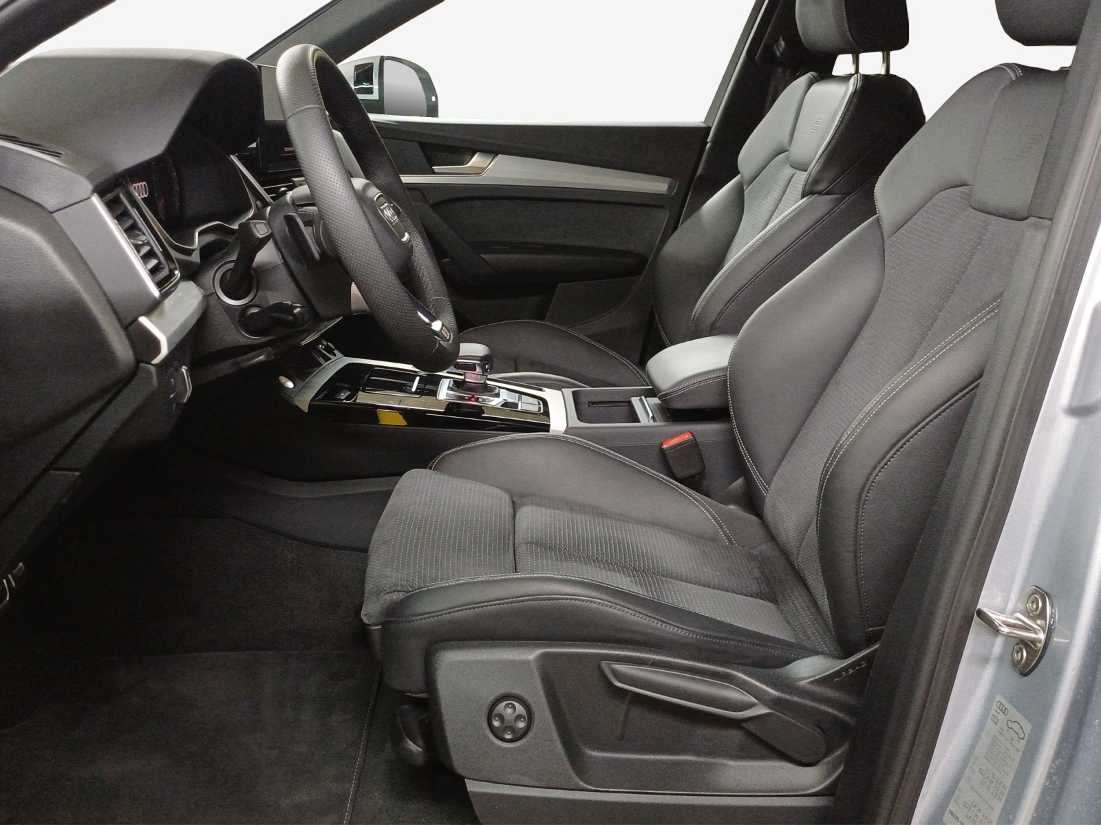AUDI Q5 Sportback 40 TFSI S line quattro S-tronic-image-7