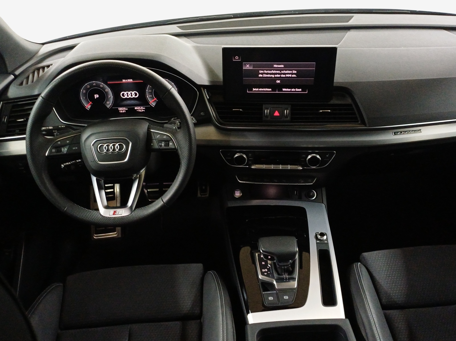 AUDI Q5 Sportback 40 TFSI S line quattro S-tronic-image-8