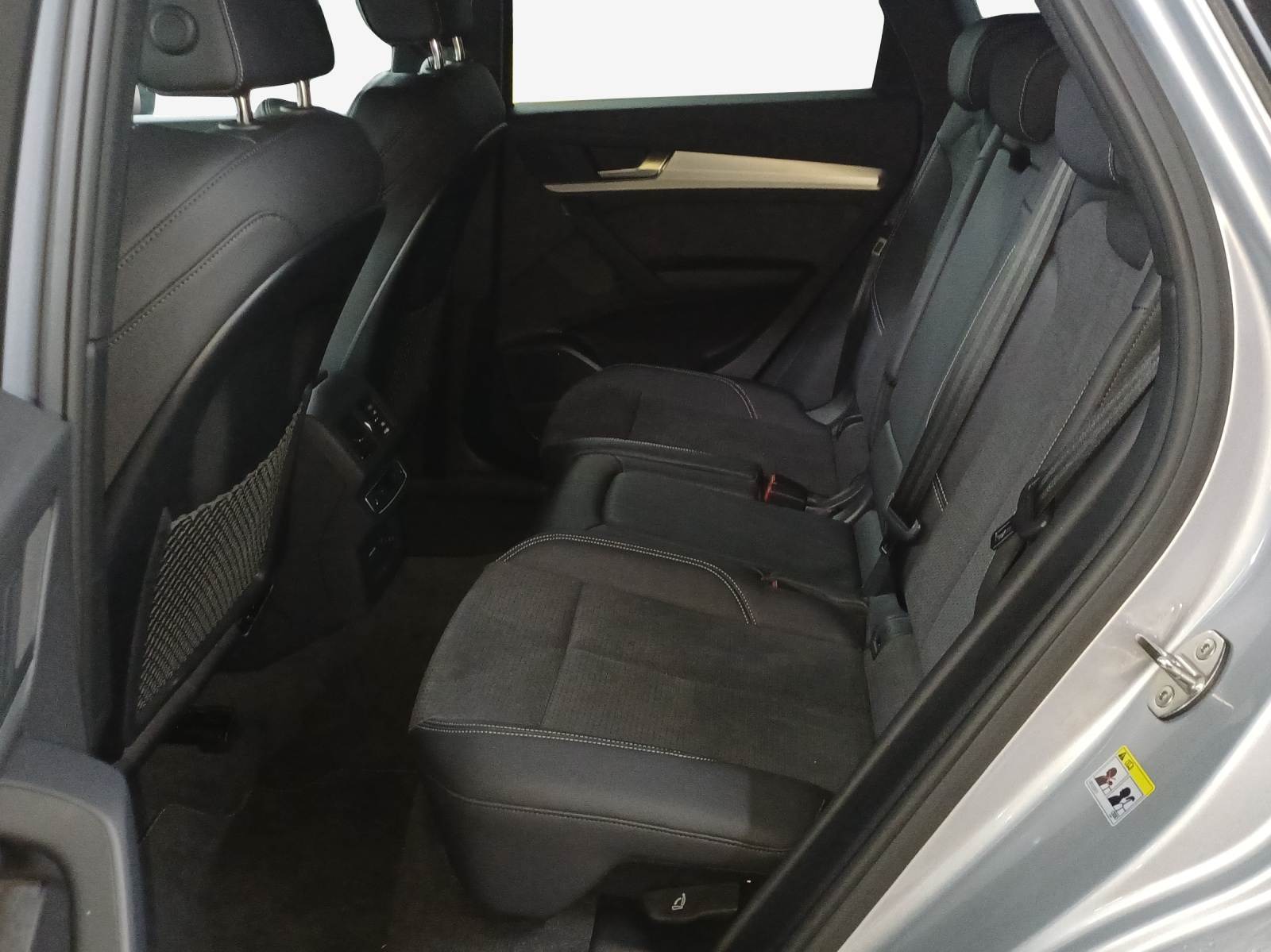 AUDI Q5 Sportback 40 TFSI S line quattro S-tronic-image-11