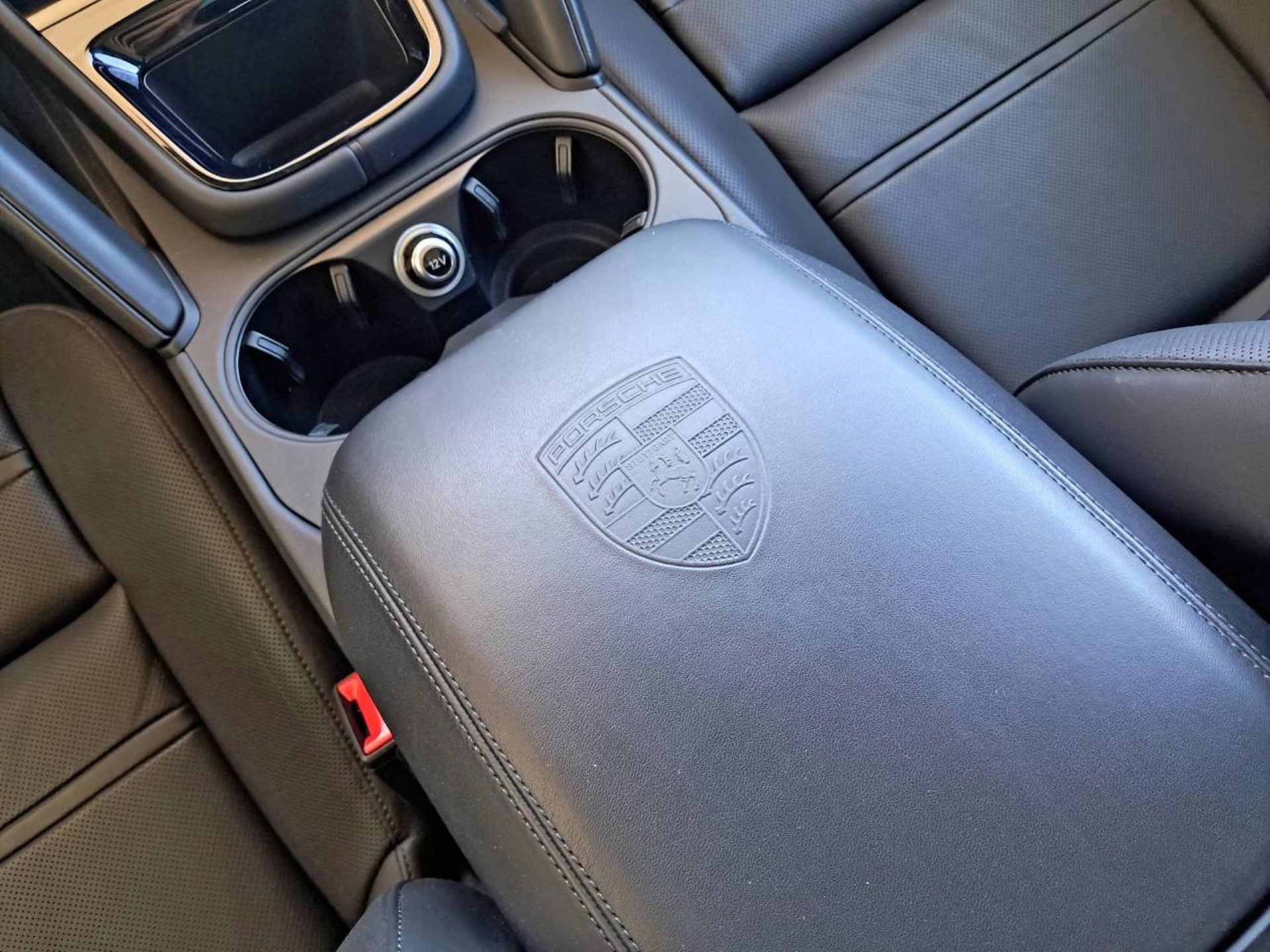 PORSCHE Cayenne E-Hybrid-image-26