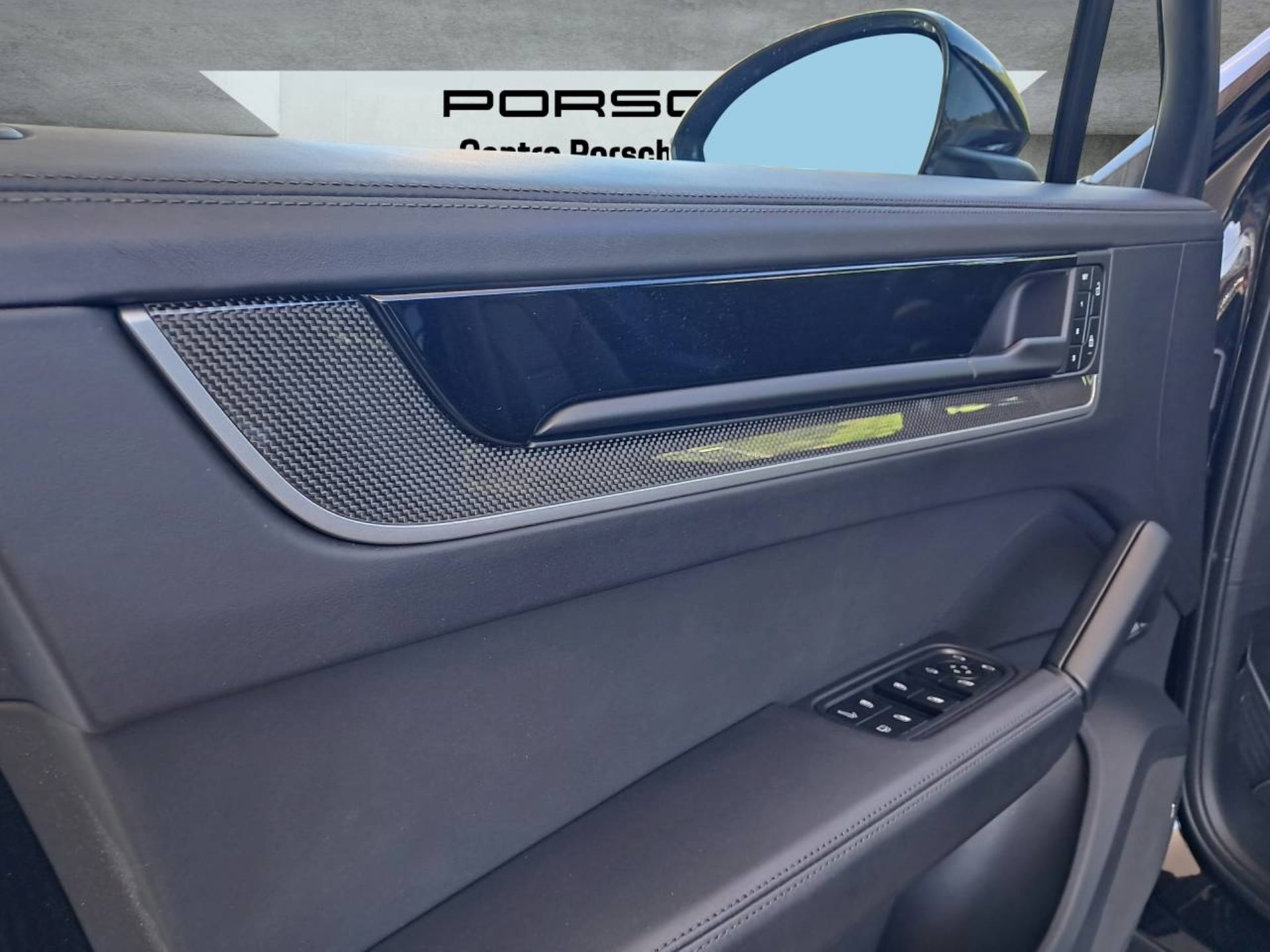 PORSCHE Cayenne E-Hybrid-image-27