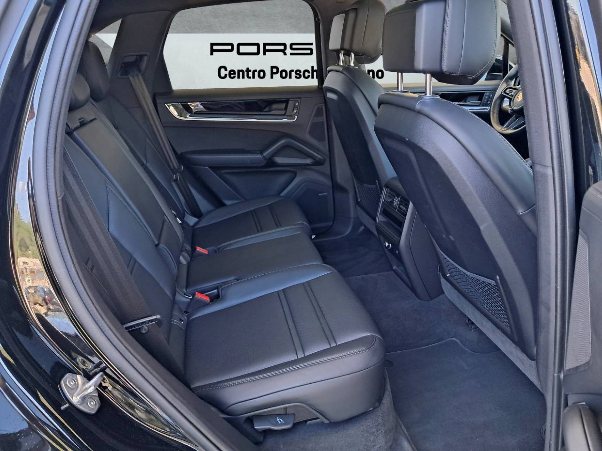 PORSCHE Cayenne E-Hybrid-image-17