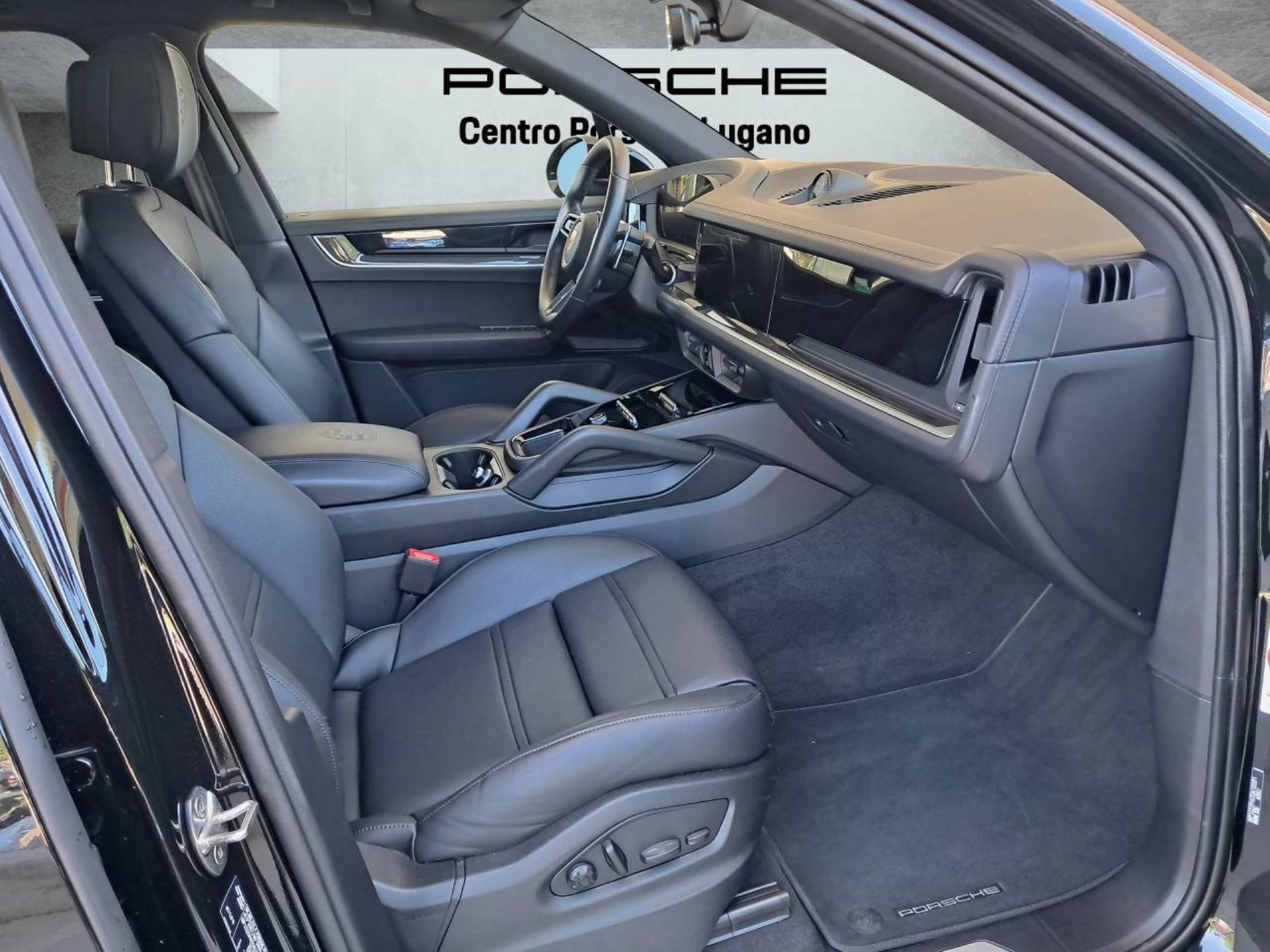 PORSCHE Cayenne E-Hybrid-image-13